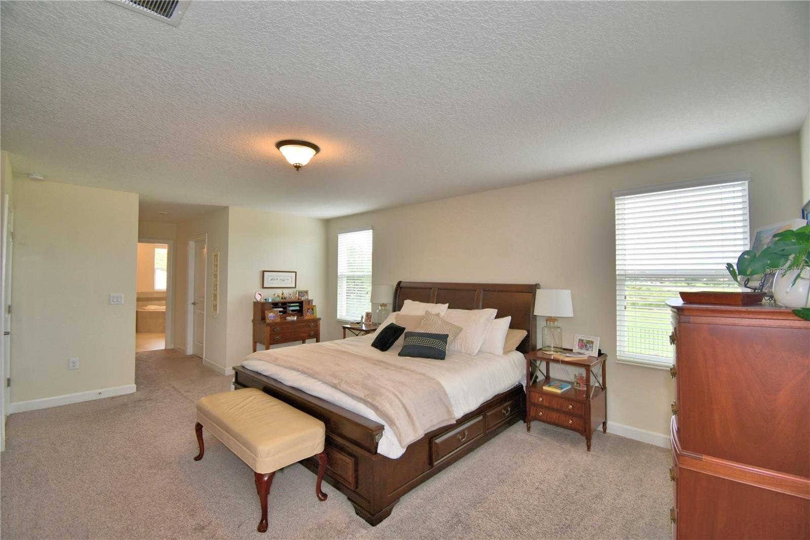 DAVENPORT, Florida, 33896, United States, 5 Bedrooms Bedrooms, ,3 BathroomsBathrooms,Residential,For Sale,1878806