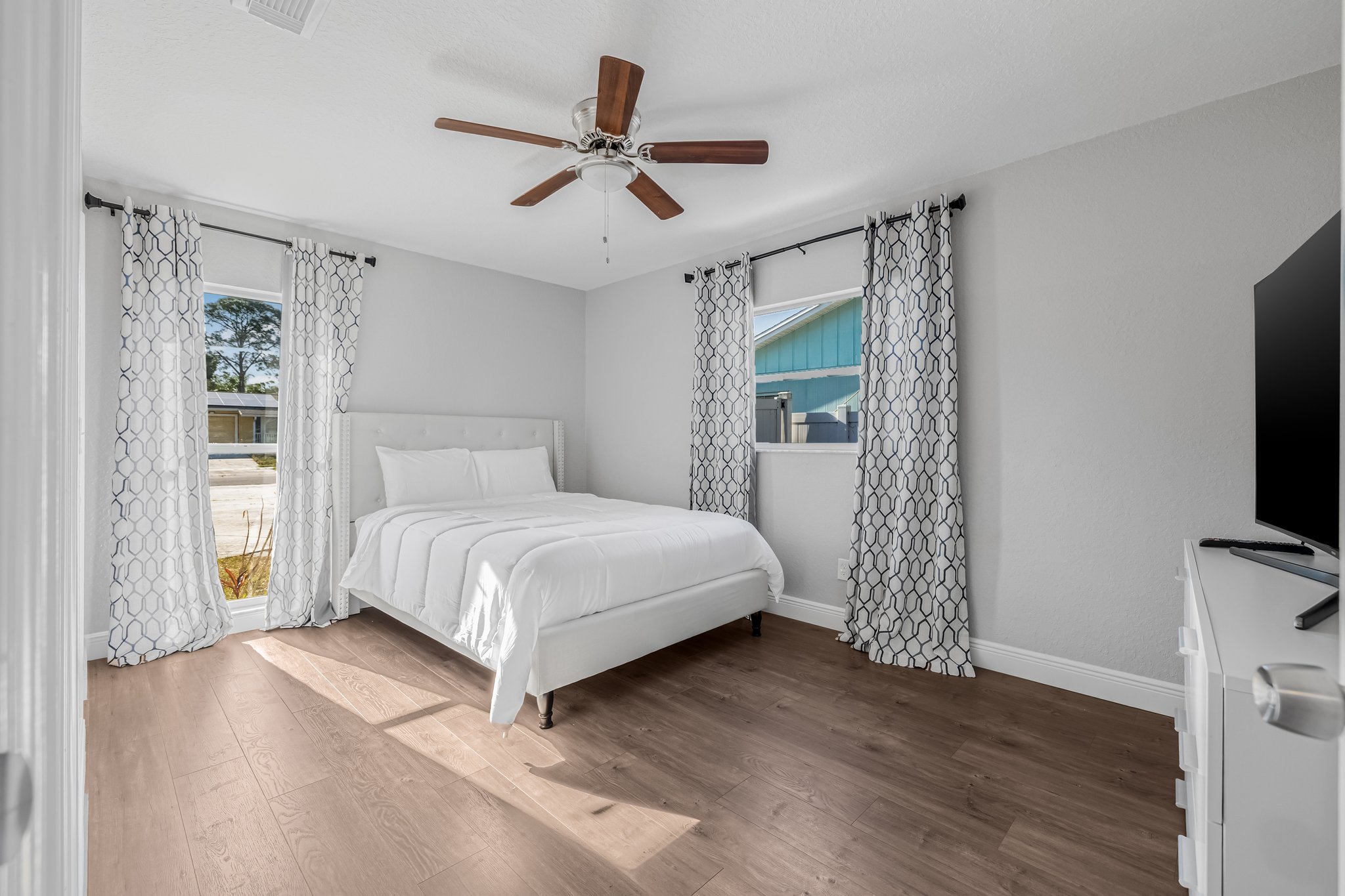 Tampa, Florida, 33615, United States, 3 Bedrooms Bedrooms, ,2 BathroomsBathrooms,Residential,For Sale,1942959