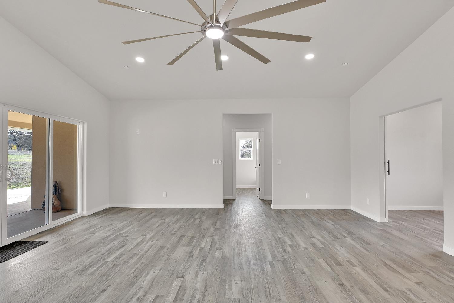 Loma Rica, California, 95901, United States, 3 Bedrooms Bedrooms, ,3 BathroomsBathrooms,Residential,For Sale,2005648