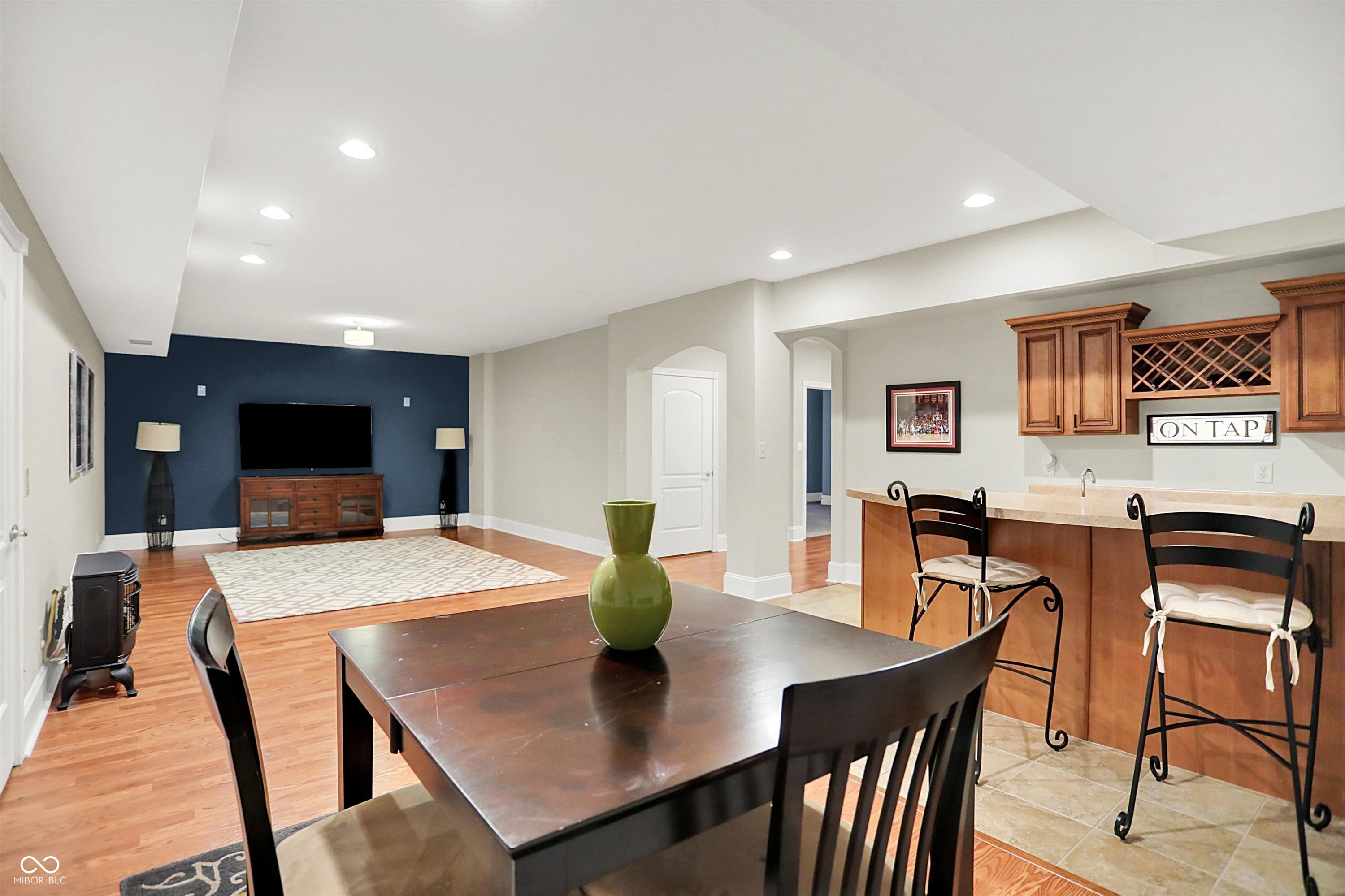 Zionsville, Indiana, 46077, United States, 4 Bedrooms Bedrooms, ,4 BathroomsBathrooms,Residential,For Sale,1930586