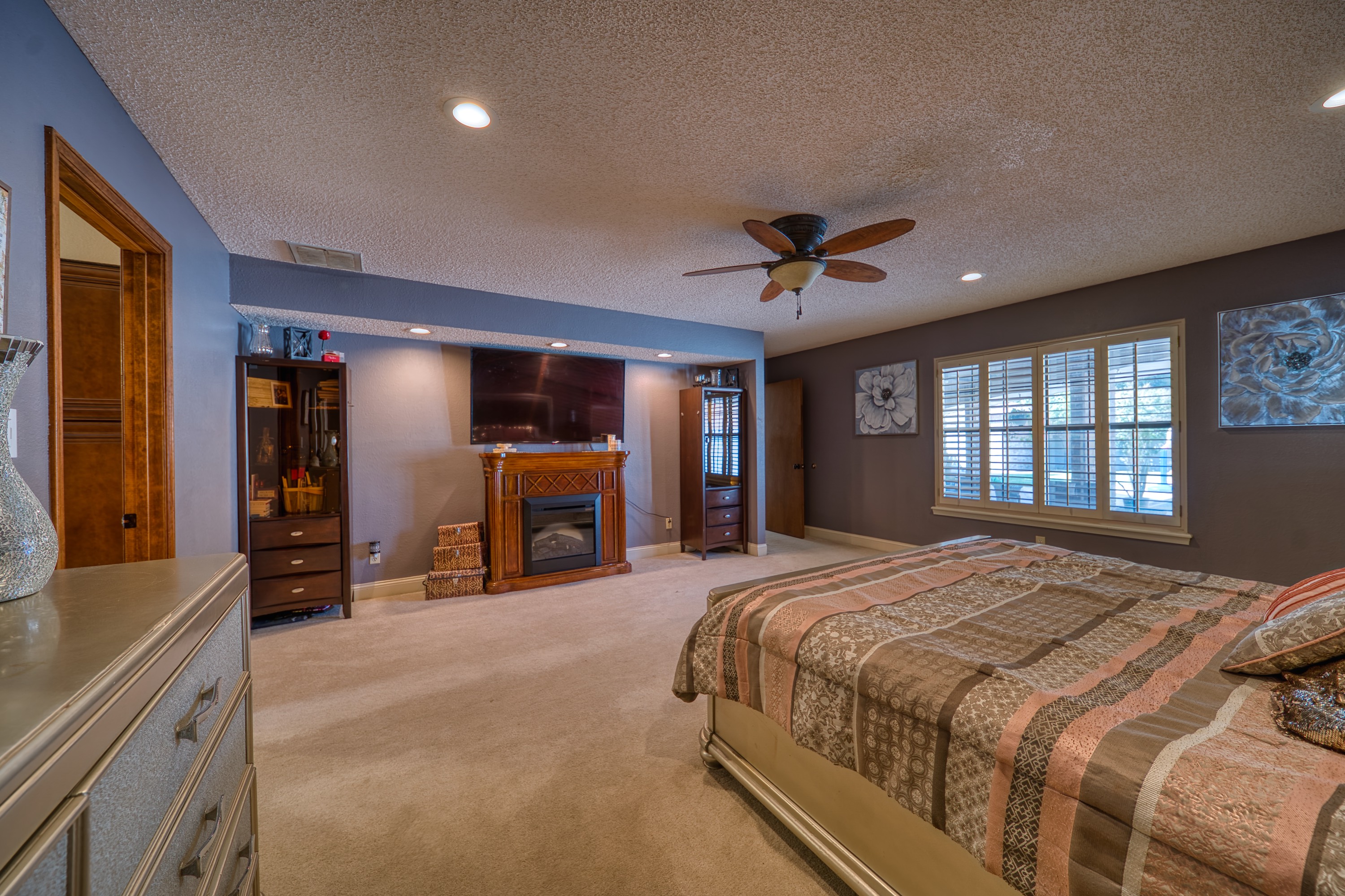 Carlsbad, New Mexico, 88220, United States, 4 Bedrooms Bedrooms, ,3 BathroomsBathrooms,Residential,For Sale,1974897