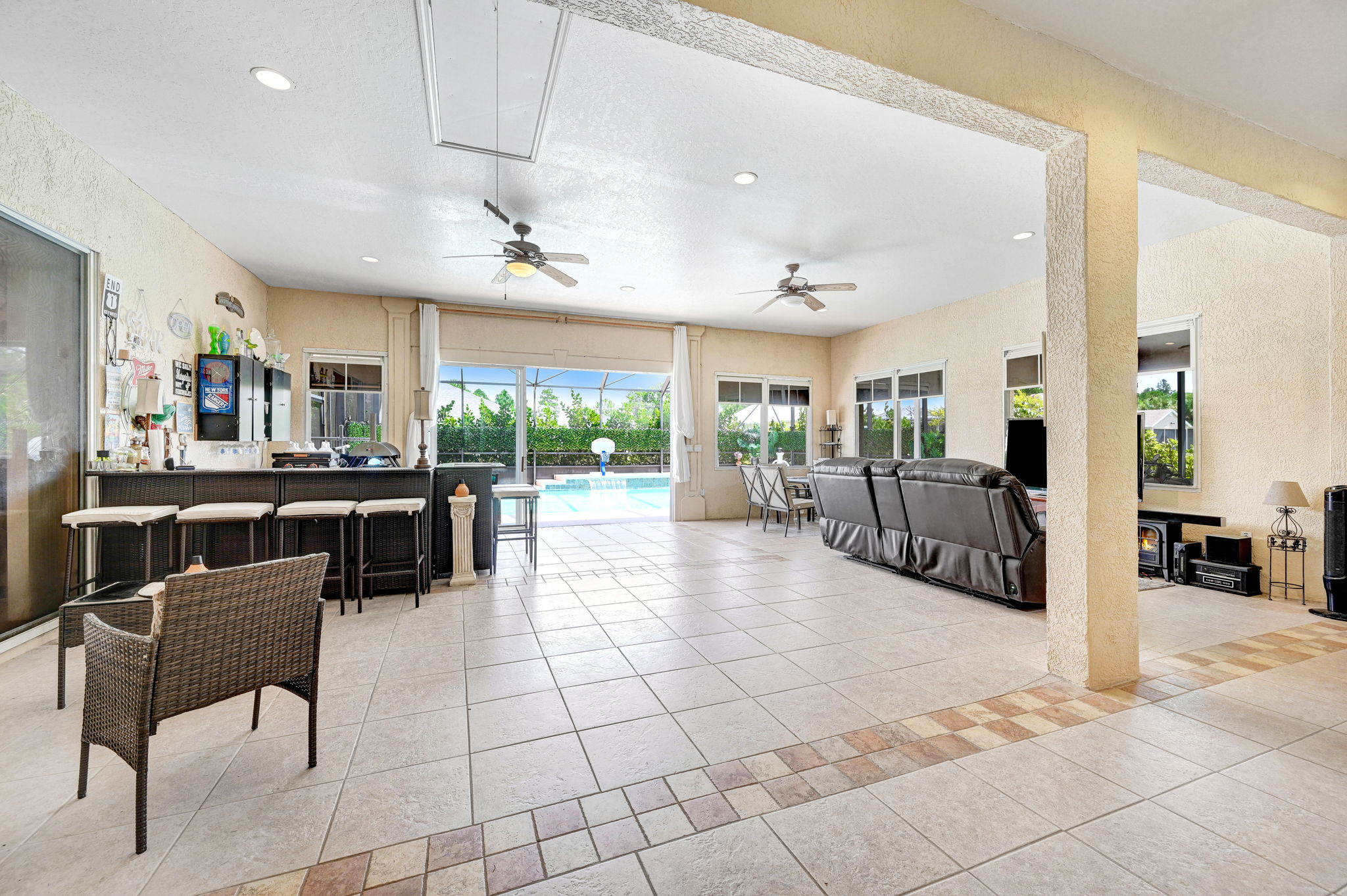 Palm Bay, Florida, 32908, United States, 4 Bedrooms Bedrooms, ,4 BathroomsBathrooms,Residential,For Sale,1978216