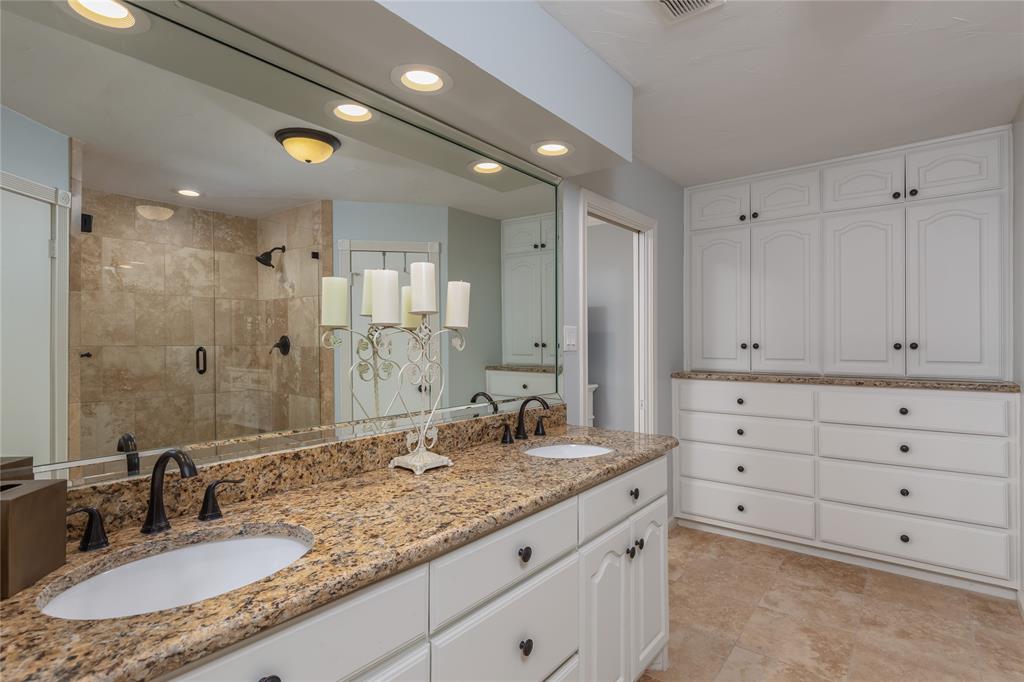 Azle, Texas, 76020, United States, 3 Bedrooms Bedrooms, ,4 BathroomsBathrooms,Residential,For Sale,1977606