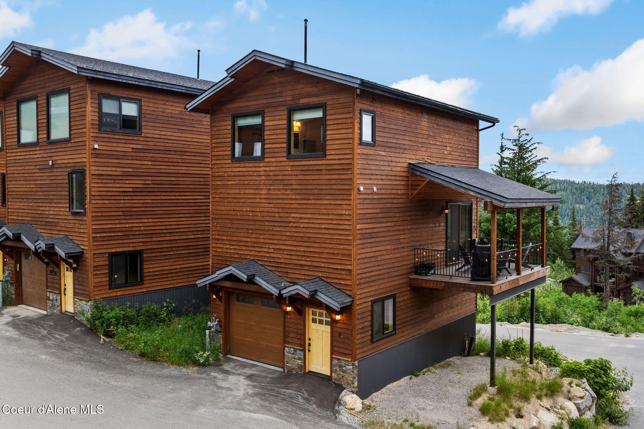 Sandpoint, Idaho, 83864, United States, 3 Bedrooms Bedrooms, ,3 BathroomsBathrooms,Residential,For Sale,1894320