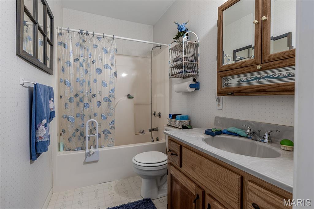 Bonne Terre, Missouri, 63628, United States, 4 Bedrooms Bedrooms, ,2 BathroomsBathrooms,Residential,For Sale,1942217