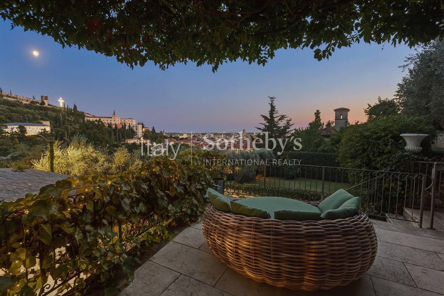 Elegant panoramic residence just steps from the Roman Theatre - 物件實景