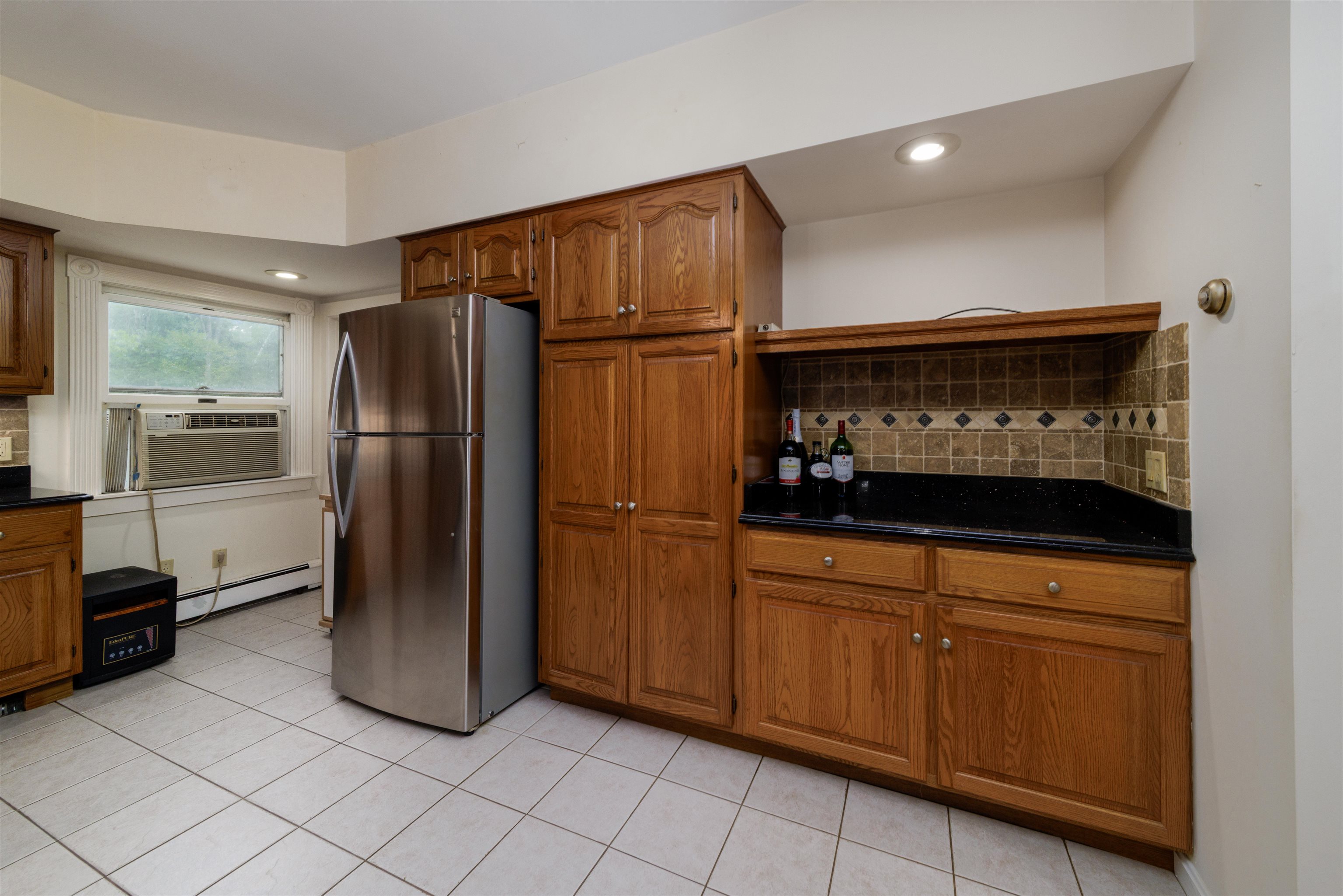 Newport, New Hampshire, 03773, United States, 4 Bedrooms Bedrooms, ,1 BathroomBathrooms,Residential,For Sale,1892643