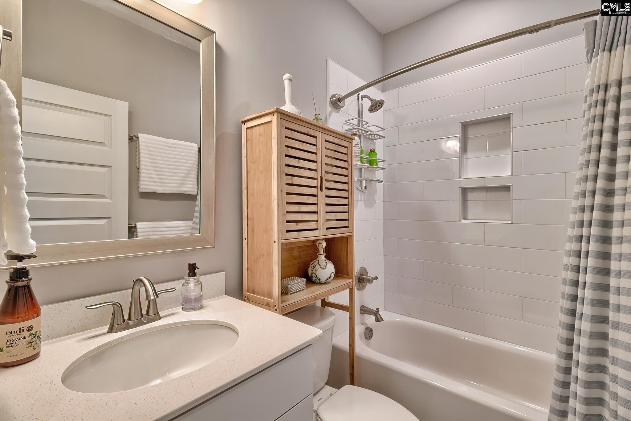 Chapin, South Carolina, 29036, United States, 5 Bedrooms Bedrooms, ,4 BathroomsBathrooms,Residential,For Sale,1967061