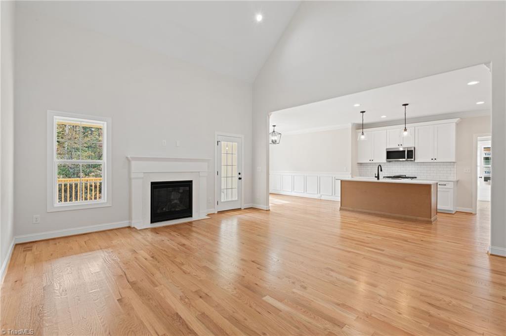 Lexington, North Carolina, 27295, United States, 3 Bedrooms Bedrooms, ,3 BathroomsBathrooms,Residential,For Sale,1840545