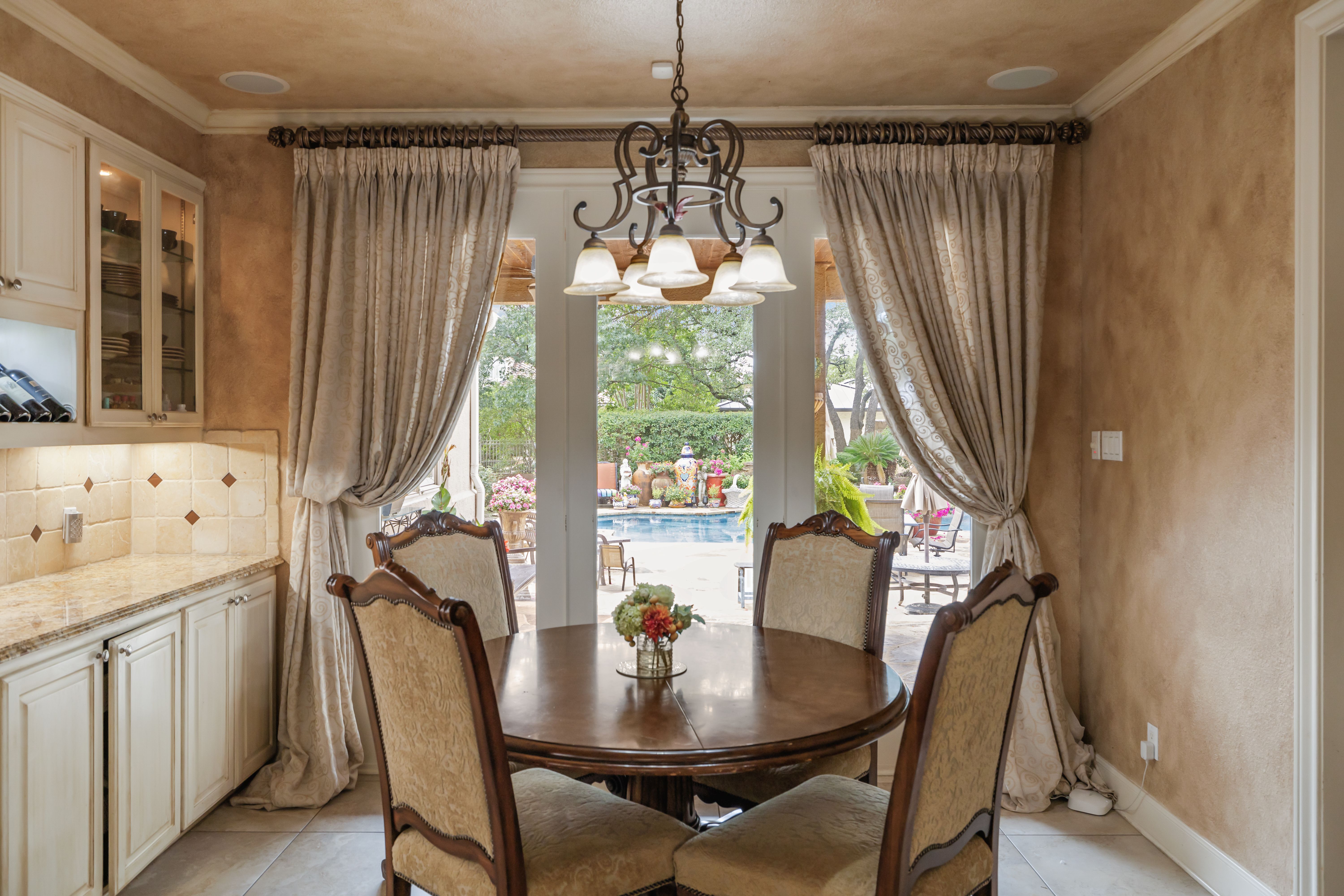  Grand Dominion Estate with Guest House - 物件實景