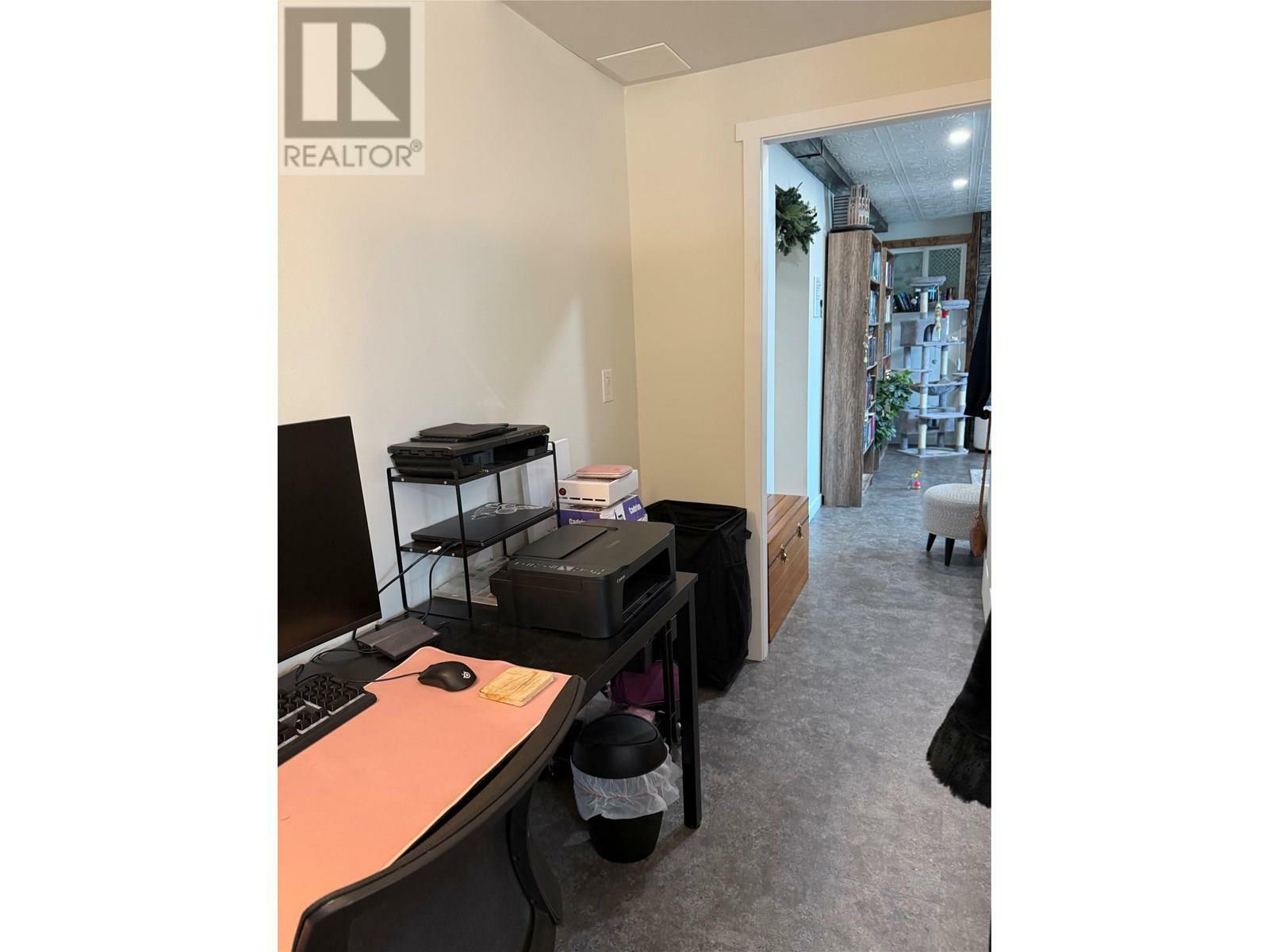 KAMLOOPS, British Columbia, V2H 1L4, CA, 4 Bedrooms Bedrooms, ,2 BathroomsBathrooms,Residential,For Sale,1874935
