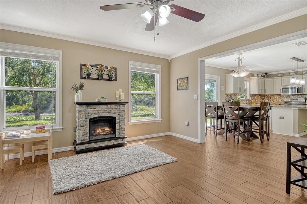 Bradenton, Florida, 34212, United States, 3 Bedrooms Bedrooms, ,3 BathroomsBathrooms,Residential,For Sale,1903405