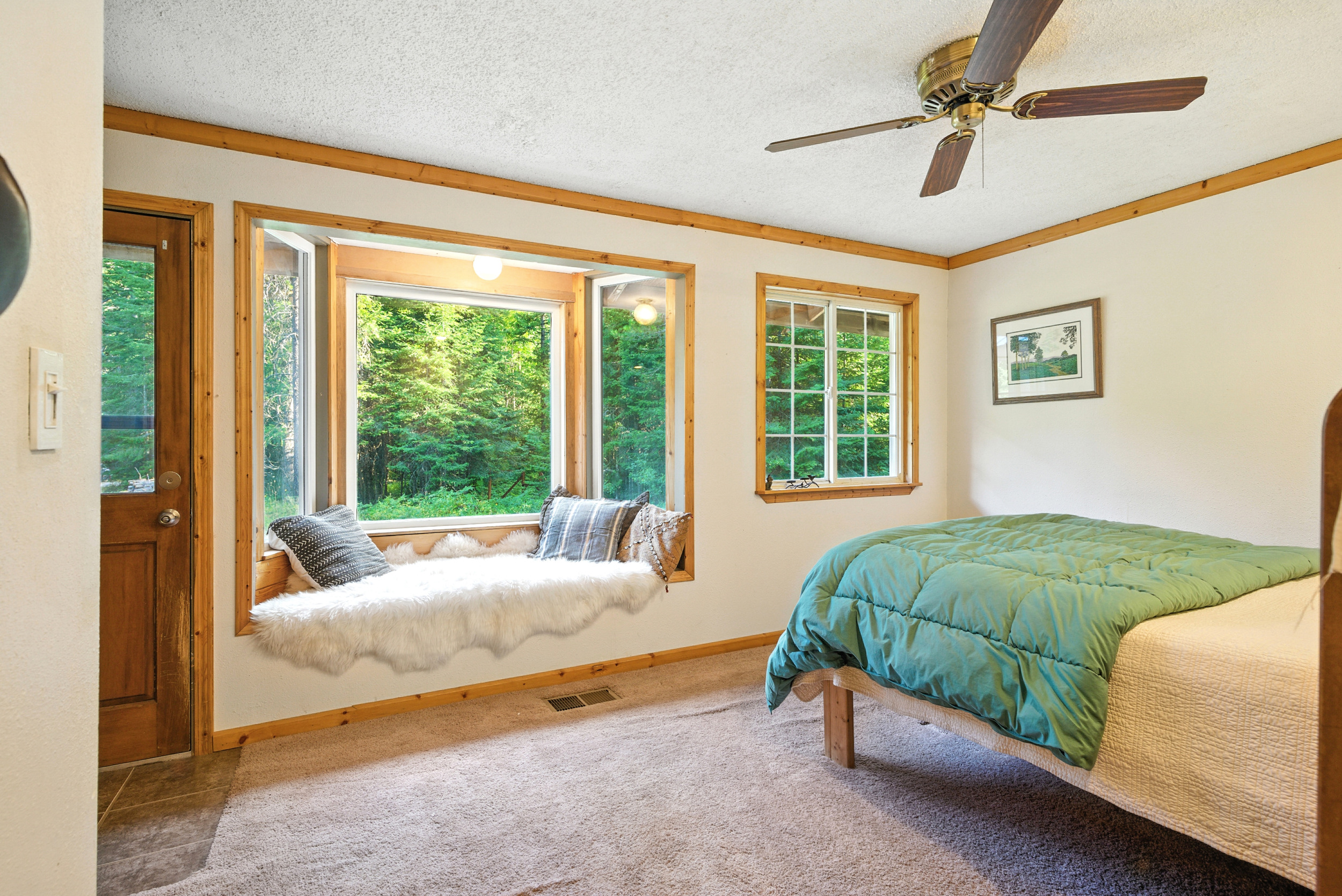 Sandpoint, Idaho, 83864, United States, 2 Bedrooms Bedrooms, ,2 BathroomsBathrooms,Residential,For Sale,2006058