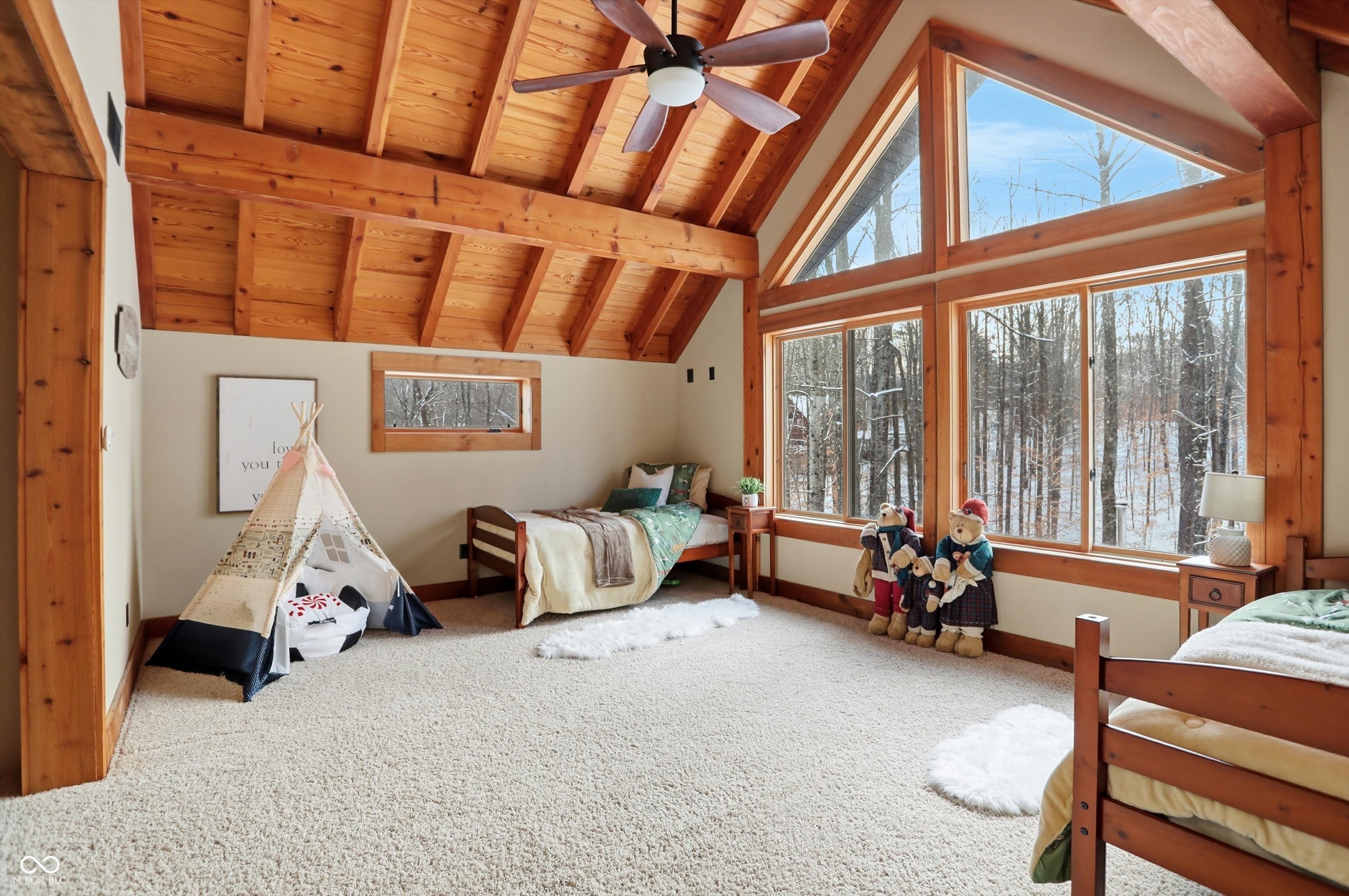 Unionville, Indiana, 47468, United States, 5 Bedrooms Bedrooms, ,5 BathroomsBathrooms,Residential,For Sale,1975333