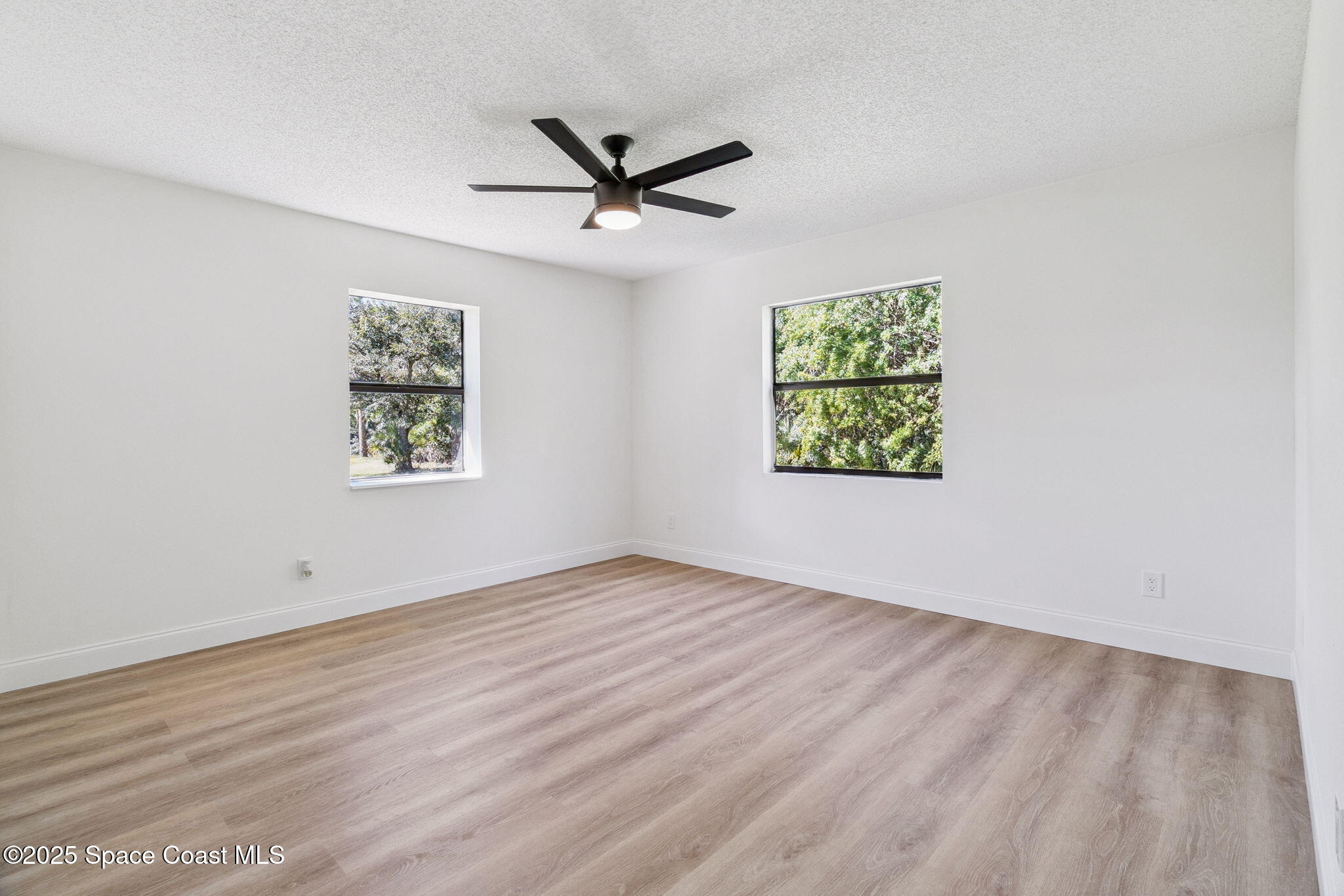 Malabar, Florida, 32950, United States, 4 Bedrooms Bedrooms, ,2 BathroomsBathrooms,Residential,For Sale,1985227