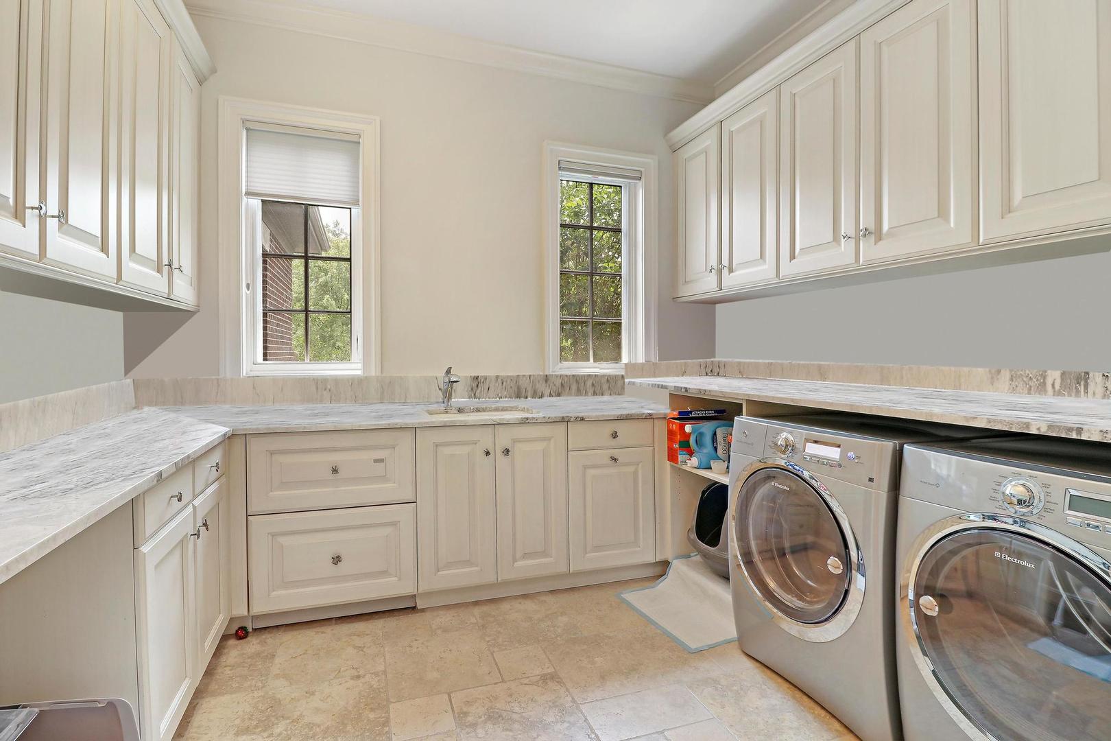 Barrington, Illinois, 60010, United States, 5 Bedrooms Bedrooms, ,9 BathroomsBathrooms,Residential,For Sale,1838006
