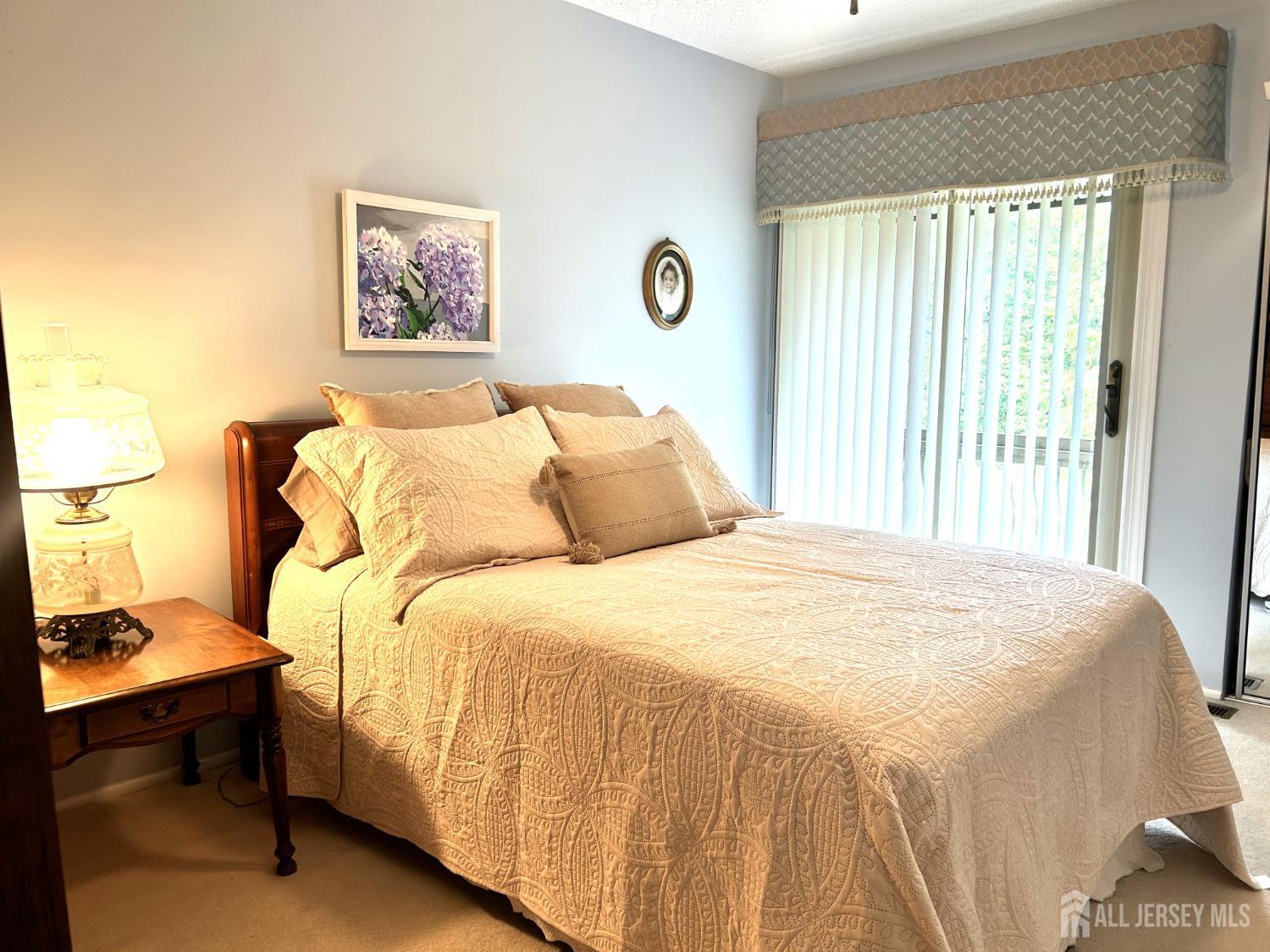 Edison, New Jersey, 08820, United States, 2 Bedrooms Bedrooms, ,3 BathroomsBathrooms,Residential,For Sale,1991890