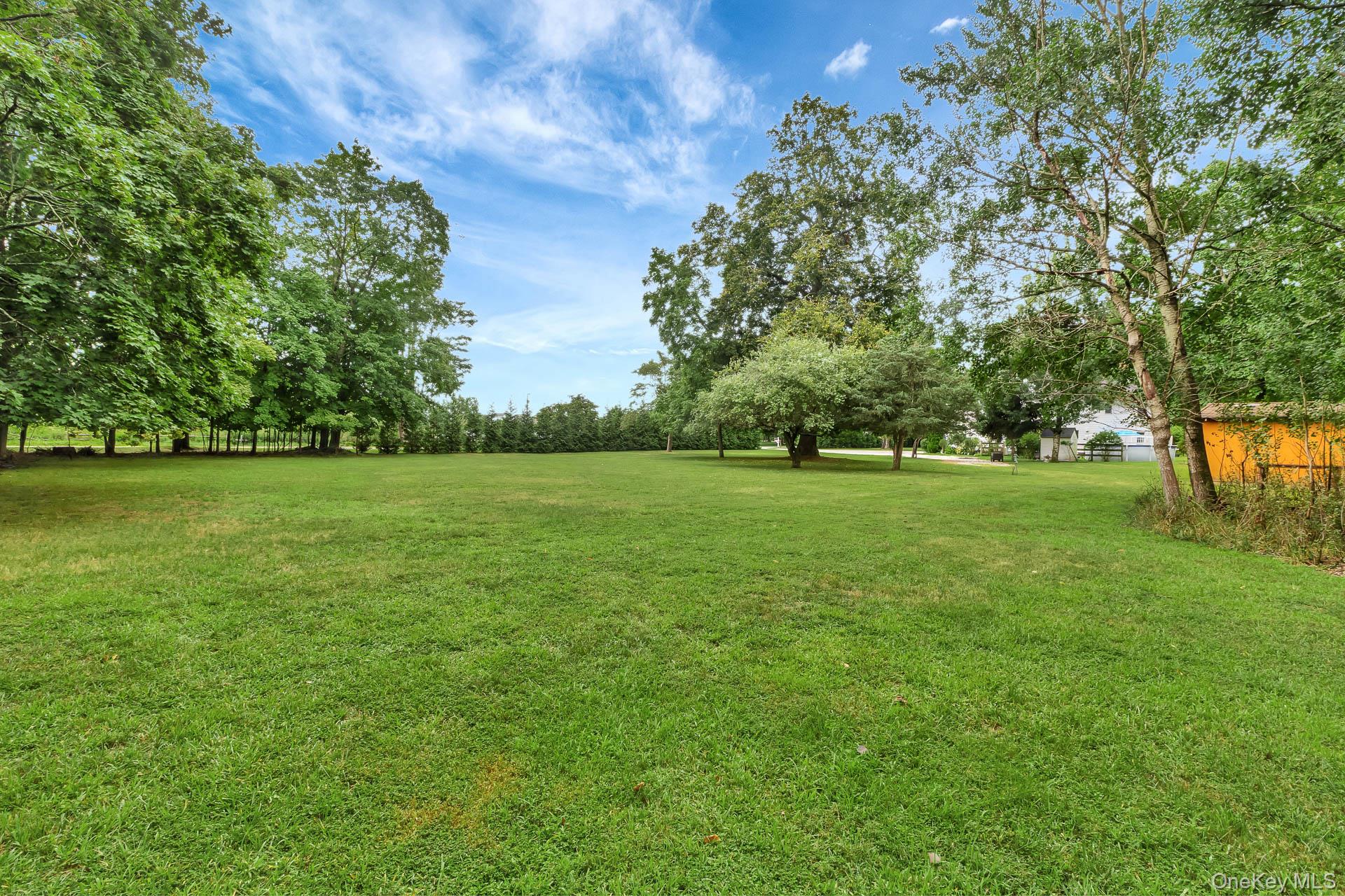 Manorville, New York, 11949, United States, 4 Bedrooms Bedrooms, ,2 BathroomsBathrooms,Residential,For Sale,1917125