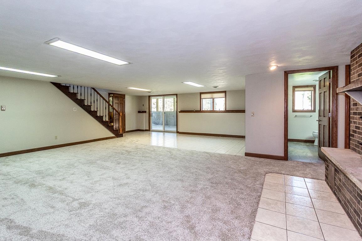 New London, Wisconsin, 54961-8021, United States, 4 Bedrooms Bedrooms, ,2 BathroomsBathrooms,Residential,For Sale,1984435