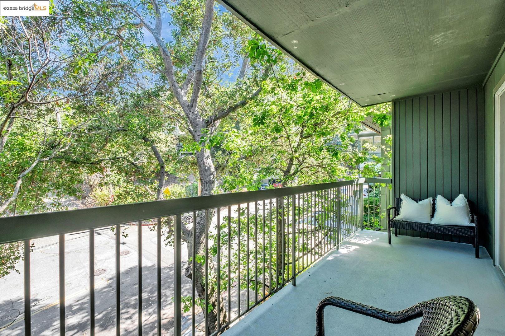 Berkeley, California, 94709, United States, 1 Bedroom Bedrooms, ,1 BathroomBathrooms,Residential,For Sale,1993216