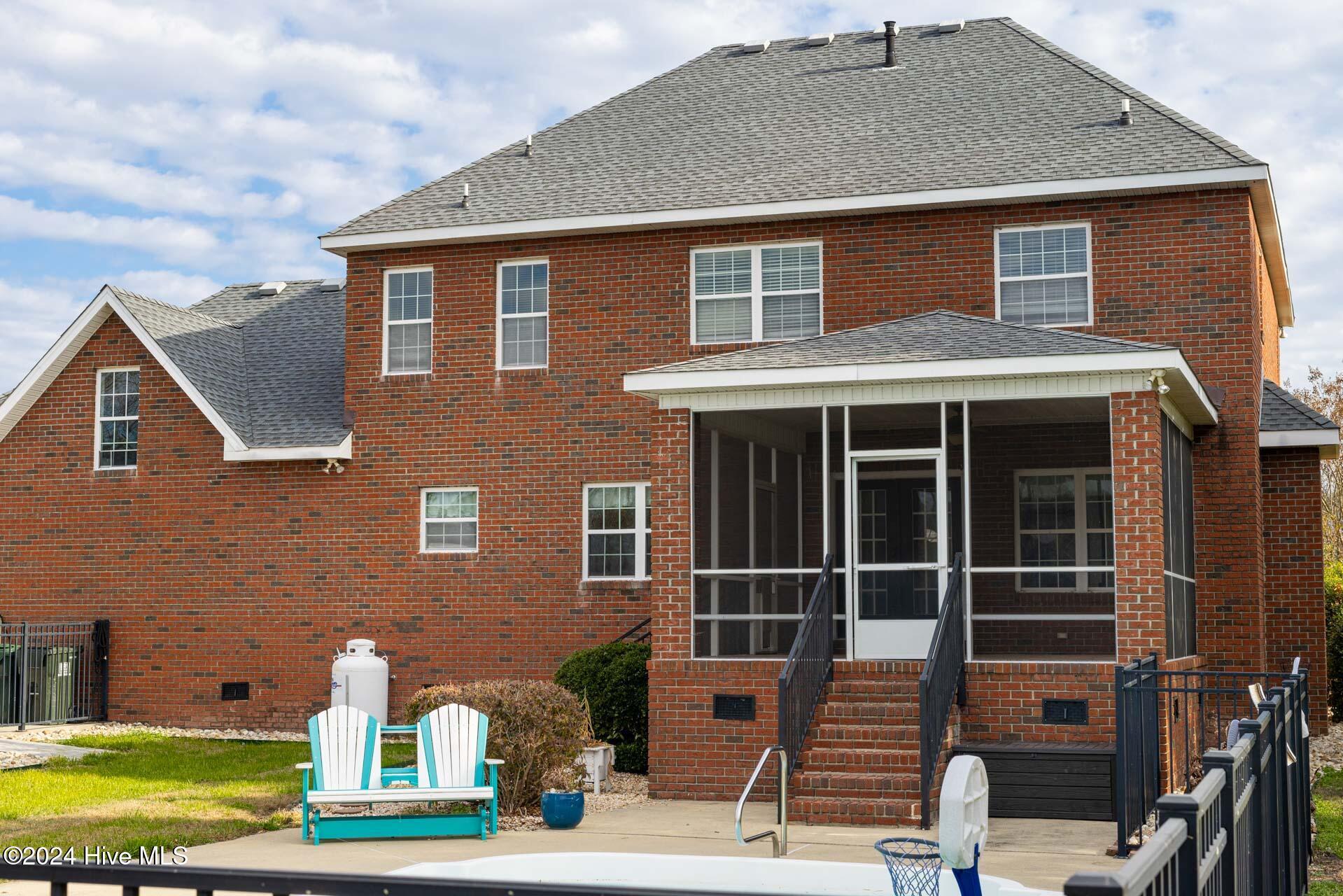 Currituck, North Carolina, 27929, United States, 4 Bedrooms Bedrooms, ,4 BathroomsBathrooms,Residential,For Sale,1849903