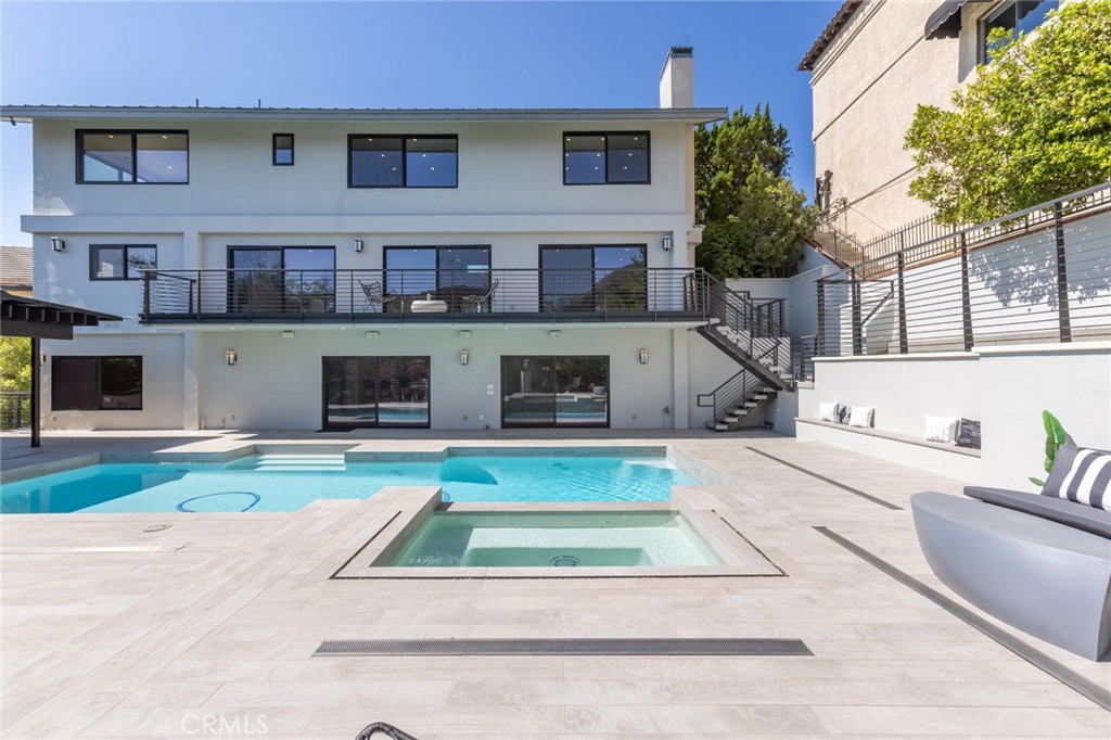 Glendale, California, 91207, United States, 4 Bedrooms Bedrooms, ,5 BathroomsBathrooms,Residential,For Sale,1934698