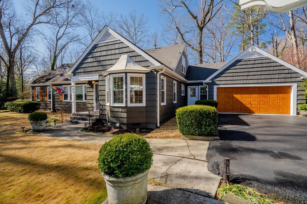 DALTON, Georgia, 30720, United States, 4 Bedrooms Bedrooms, ,3 BathroomsBathrooms,Residential,For Sale,1695923
