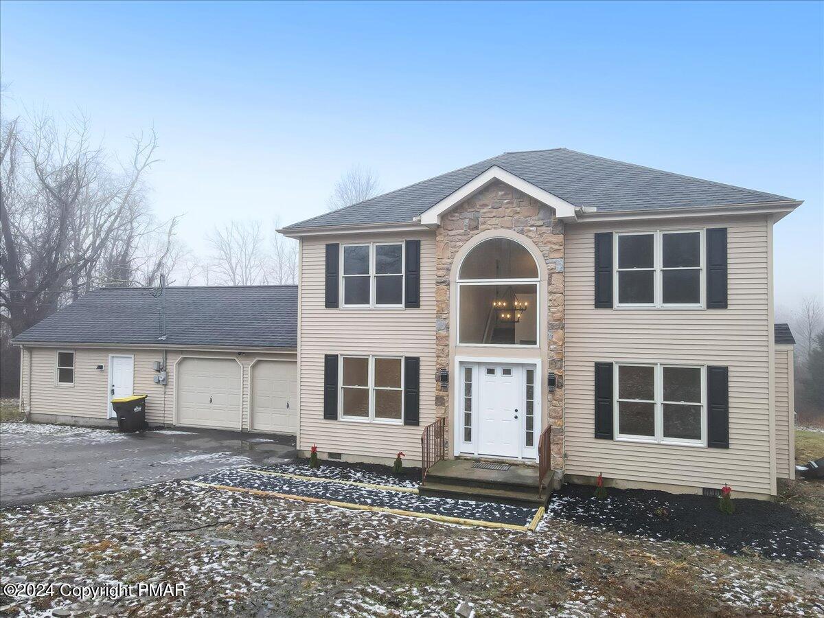Stroudsburg, Pennsylvania, 18360, United States, 4 Bedrooms Bedrooms, ,3 BathroomsBathrooms,Residential,For Sale,1858259