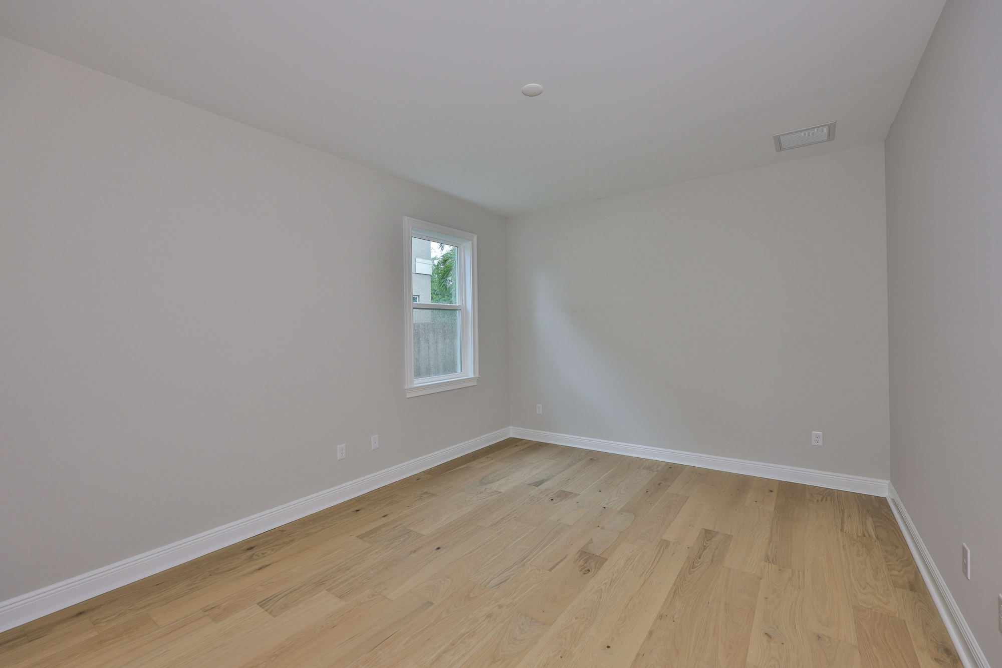 Tampa, Florida, 33609, United States, 4 Bedrooms Bedrooms, ,5 BathroomsBathrooms,Residential,For Sale,1792306