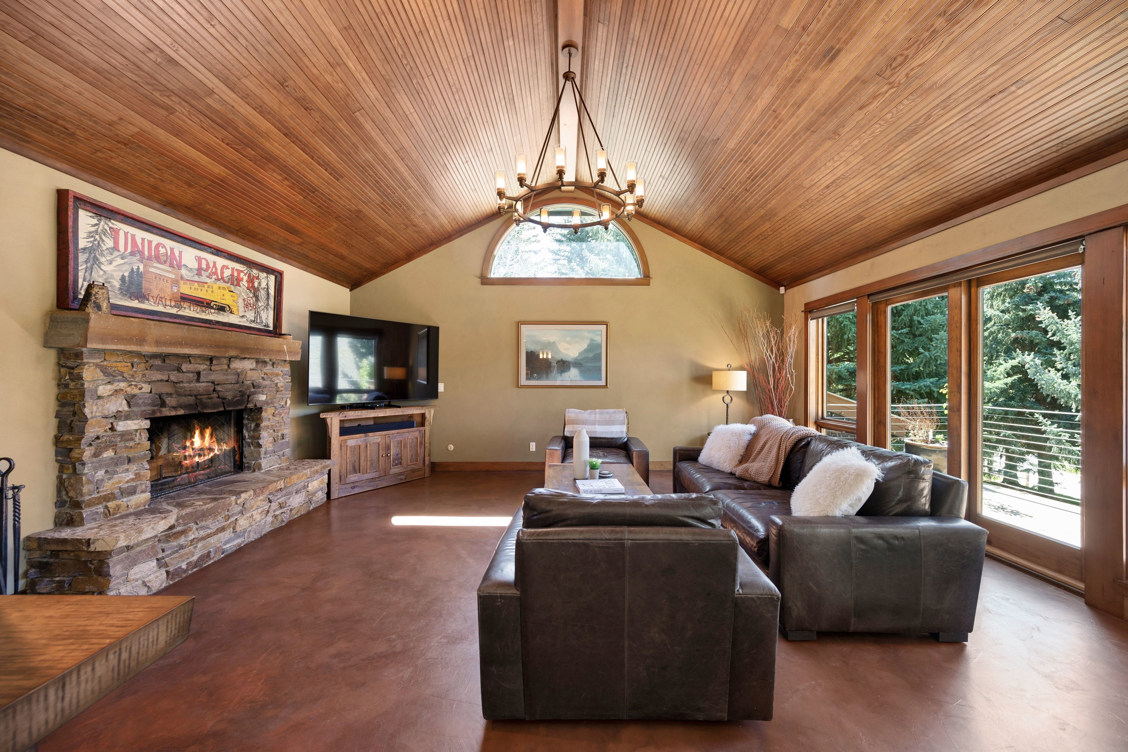  Canyon View Home on 5+ Acres with Pickleball Court - 物件實景