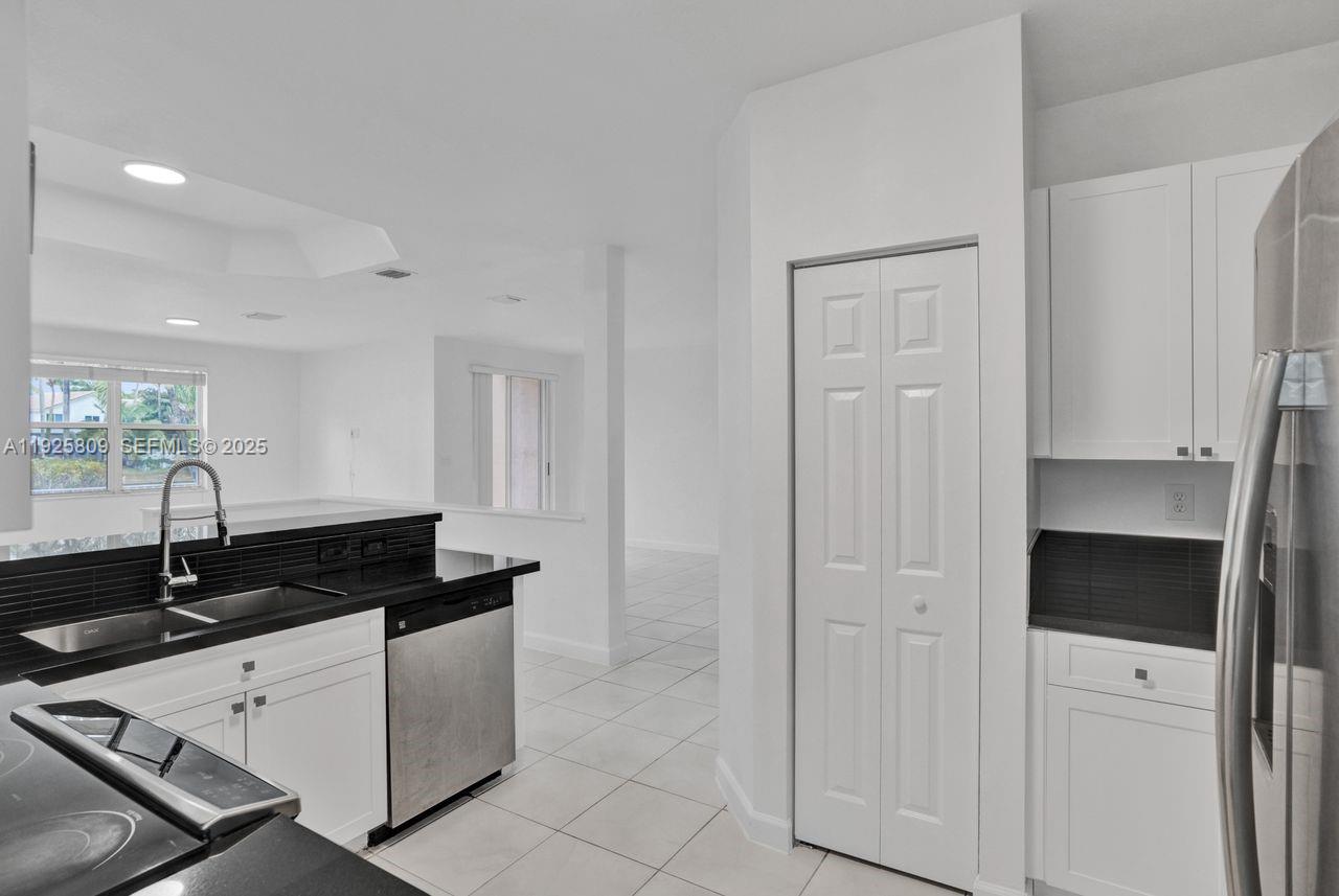 Doral, Florida, 33178, United States, 4 Bedrooms Bedrooms, ,3 BathroomsBathrooms,Residential,For Sale,2003230