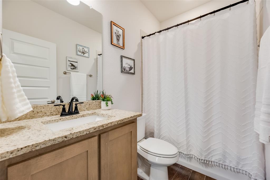 Pilot Point, Texas, 76258, United States, 5 Bedrooms Bedrooms, ,3 BathroomsBathrooms,Residential,For Sale,2019637