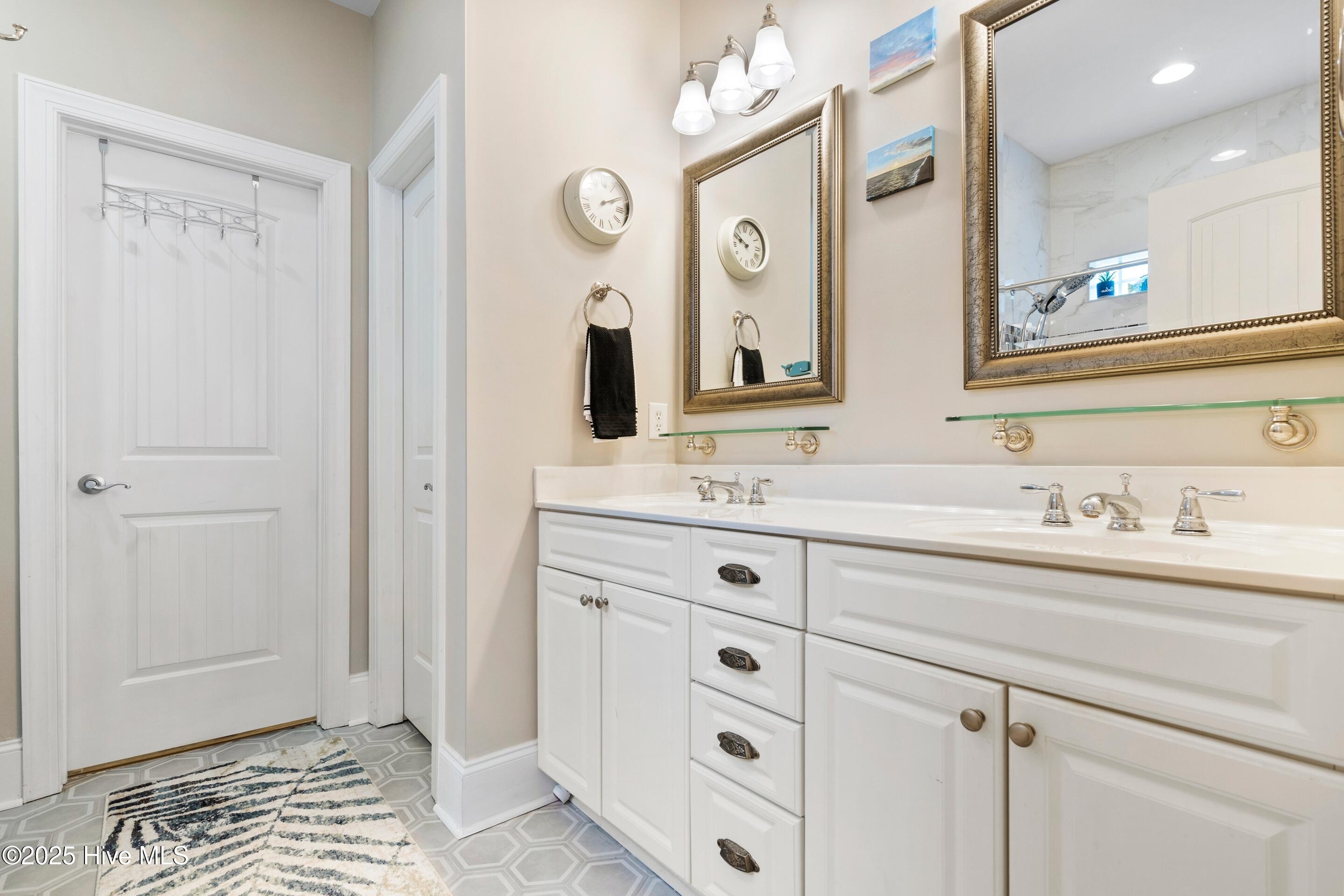 Southport, North Carolina, 28461, United States, 4 Bedrooms Bedrooms, ,4 BathroomsBathrooms,Residential,For Sale,1925893