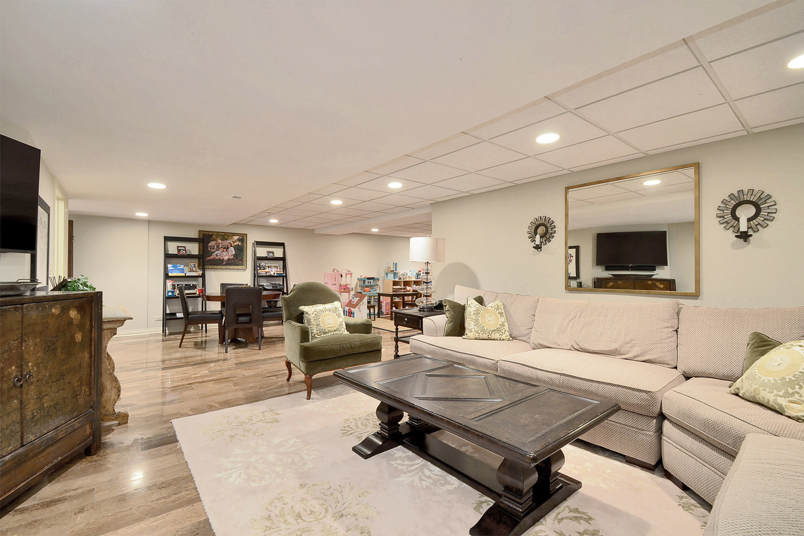 Inverness, Illinois, 60067, United States, 6 Bedrooms Bedrooms, ,10 BathroomsBathrooms,Residential,For Sale,1980609