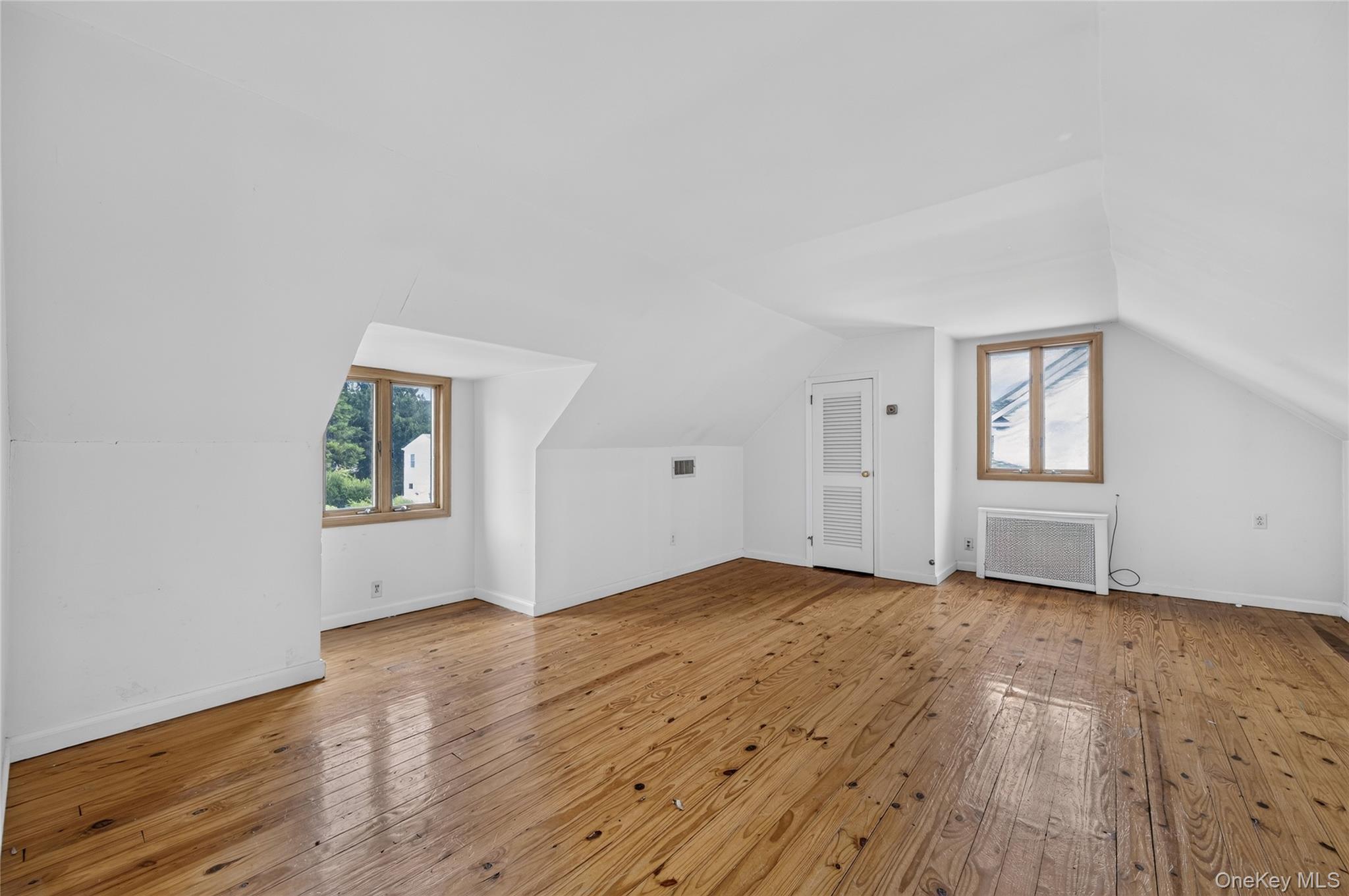  146 Longwood Avenue, Westbury, NY, 11590 - 物件實景