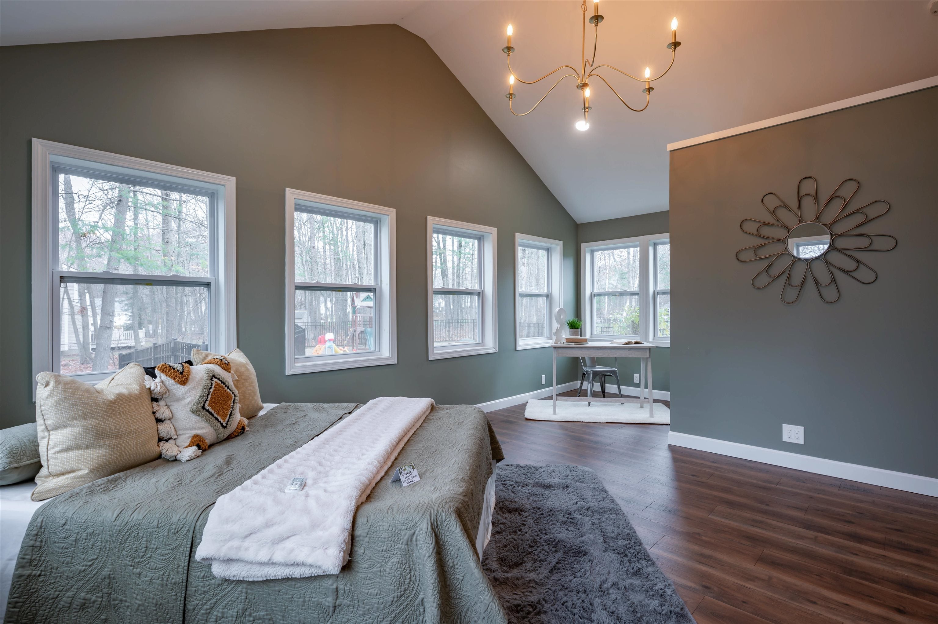 Hooksett, New Hampshire, 03106, United States, 3 Bedrooms Bedrooms, ,1 BathroomBathrooms,Residential,For Sale,2002155