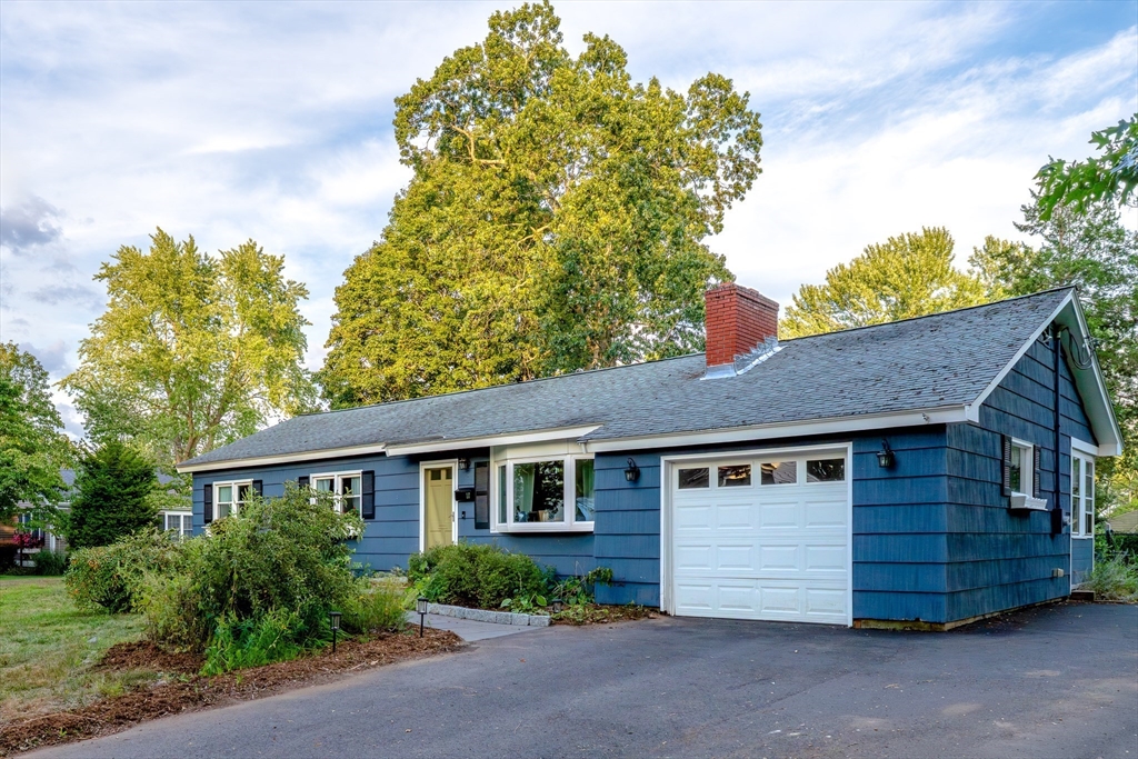 Chelmsford, Massachusetts, 01863, United States, 3 Bedrooms Bedrooms, ,2 BathroomsBathrooms,Residential,For Sale,1988056