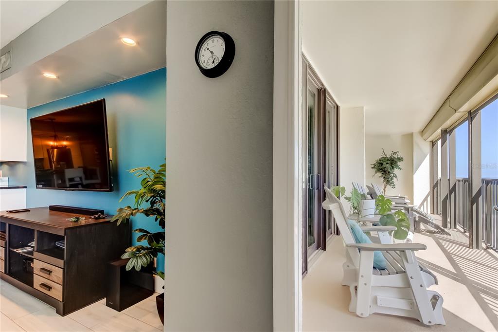 Clearwater Beach, Florida, 33767, United States, 2 Bedrooms Bedrooms, ,2 BathroomsBathrooms,Residential,For Sale,1849008