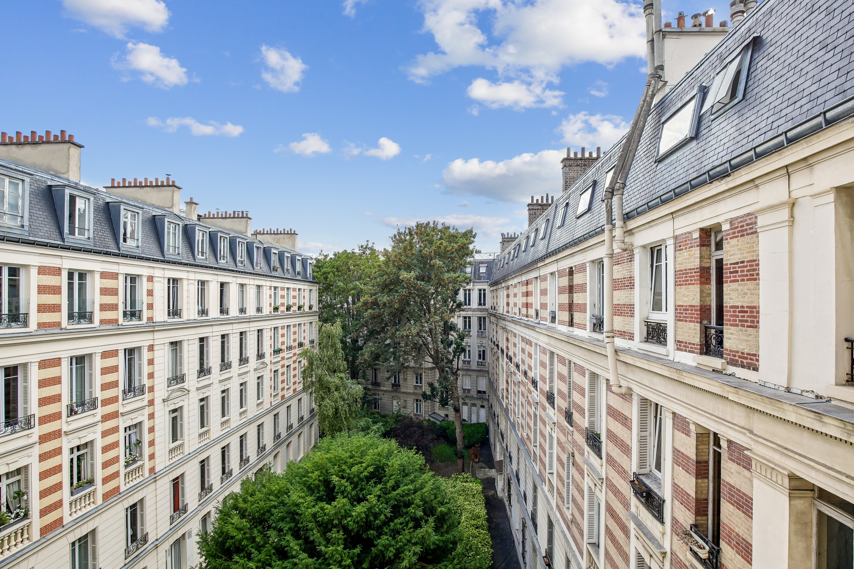  16th Arrondissement Town Hall: Elegant Upper-Floor Apartment - 物件實景