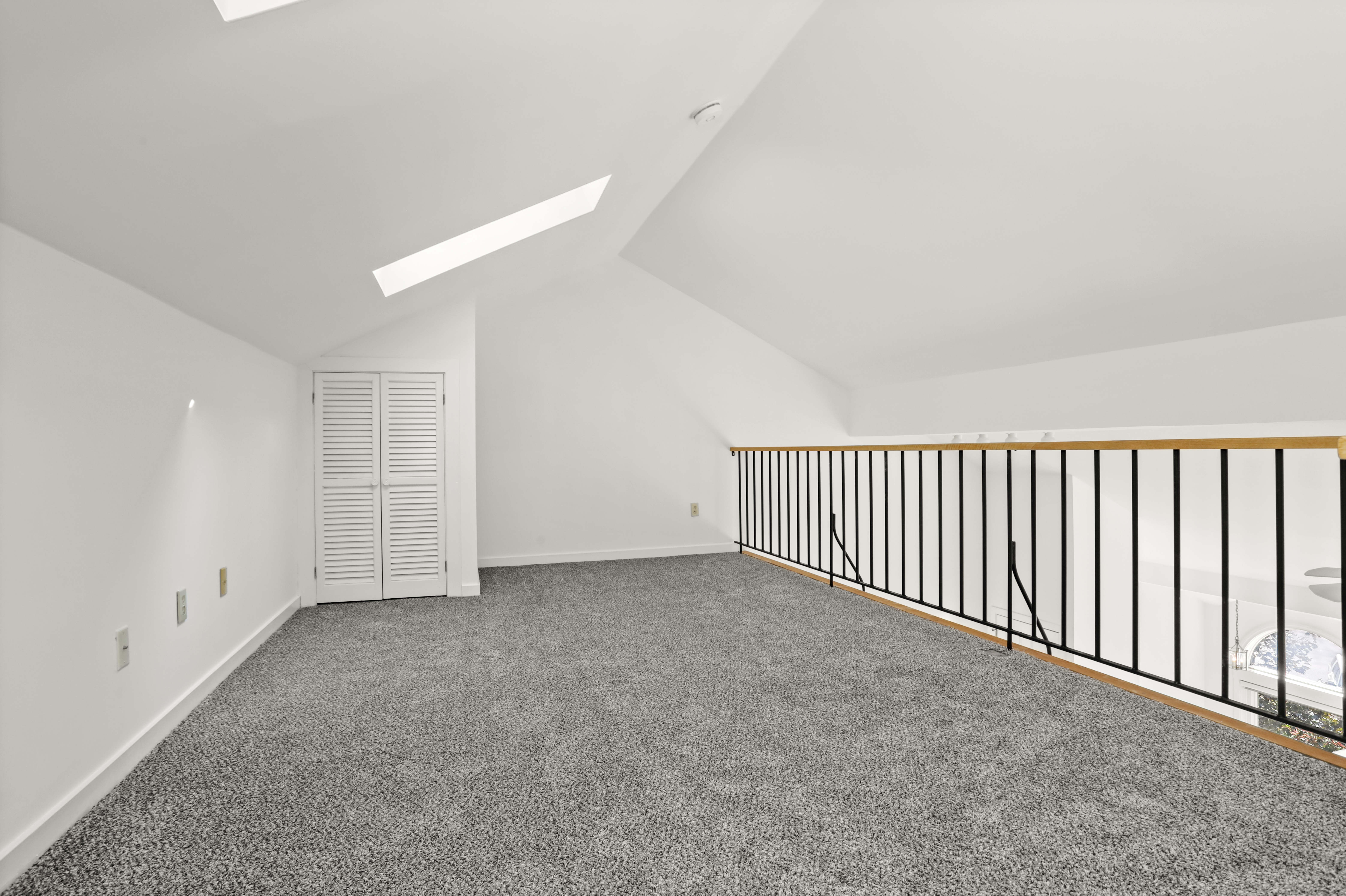  15 Perry Avenue - 物件實景