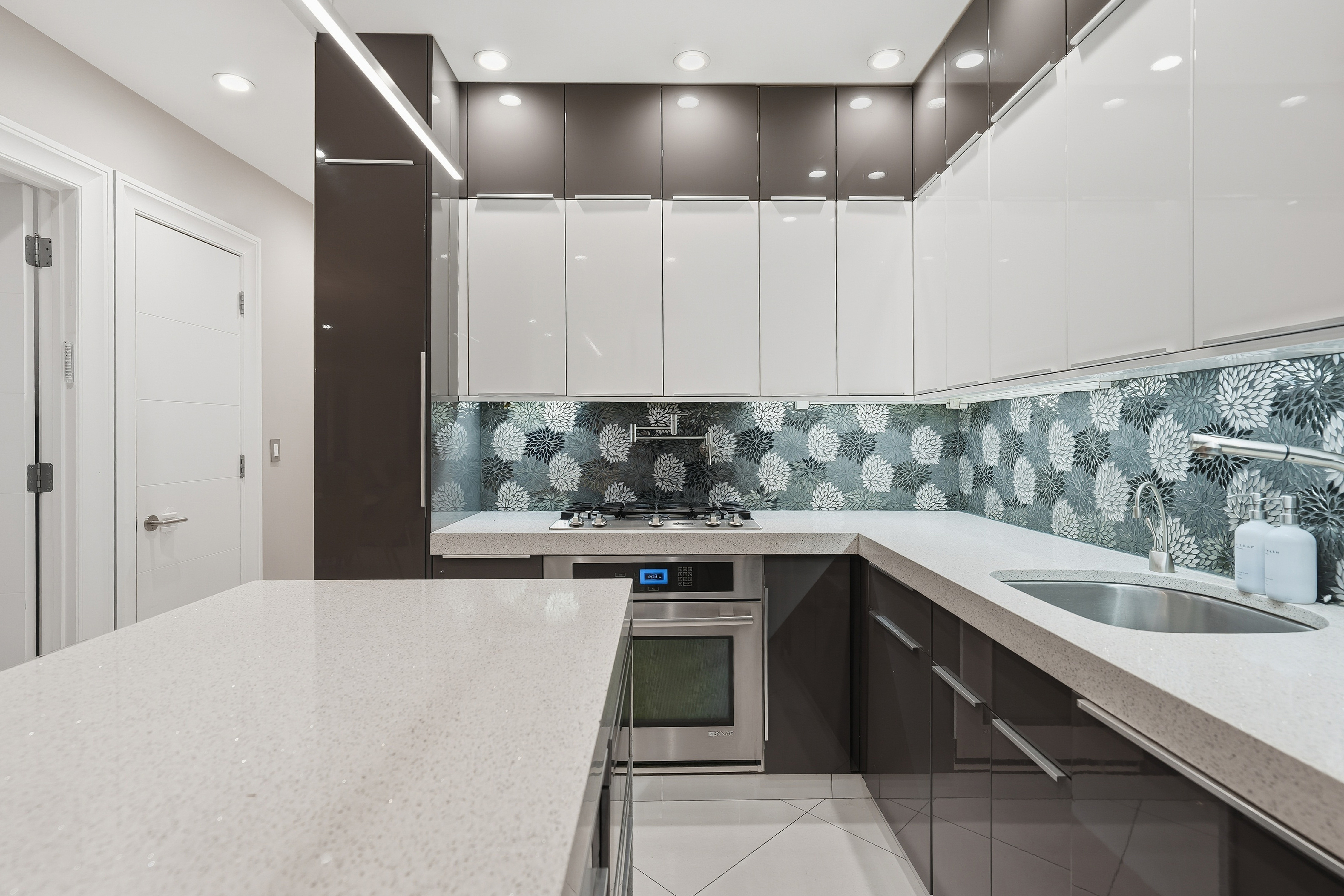 Brooklyn, New York, 11229, United States, 5 Bedrooms Bedrooms, ,3 BathroomsBathrooms,Residential,For Sale,2000117