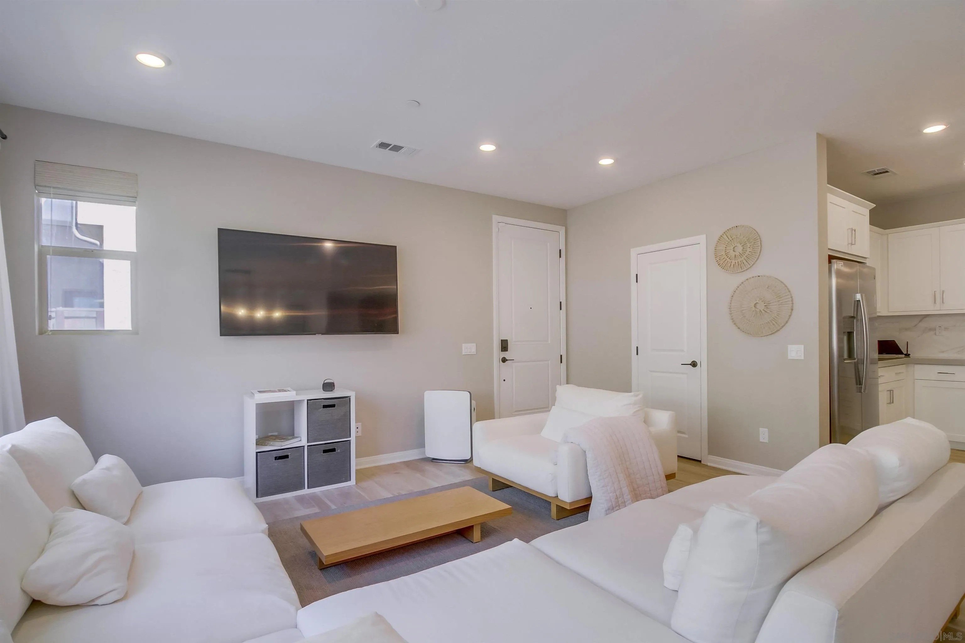 Chula Vista, California, 91913, United States, 4 Bedrooms Bedrooms, ,3 BathroomsBathrooms,Residential,For Sale,1949636