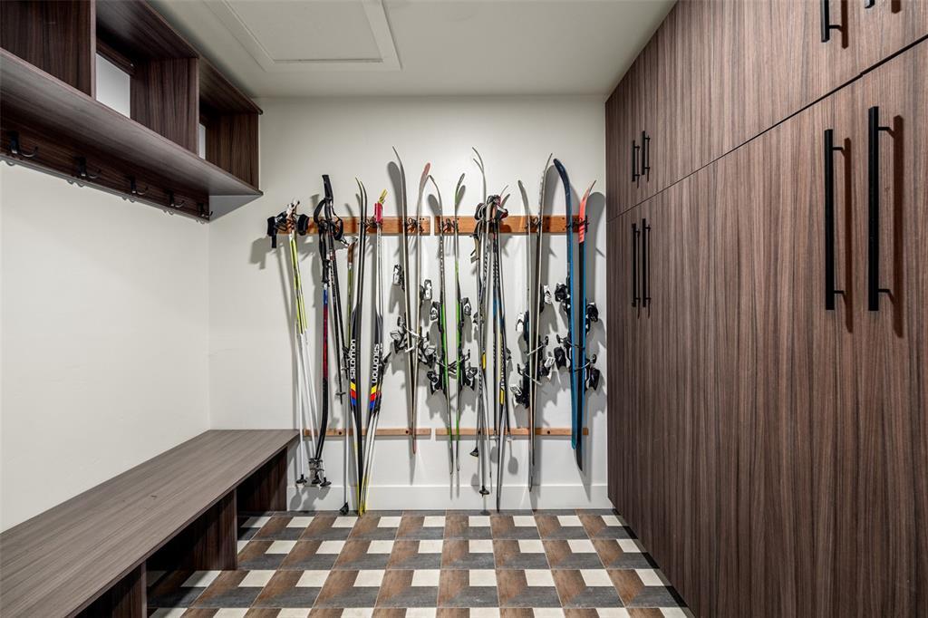 Steamboat Springs, Colorado, 80487, United States, 3 Bedrooms Bedrooms, ,3 BathroomsBathrooms,Residential,For Sale,1829593