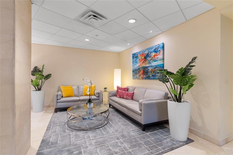 Lauderdale By The Sea, Florida, 33308, United States, 2 Bedrooms Bedrooms, ,2 BathroomsBathrooms,Residential,For Sale,1898422