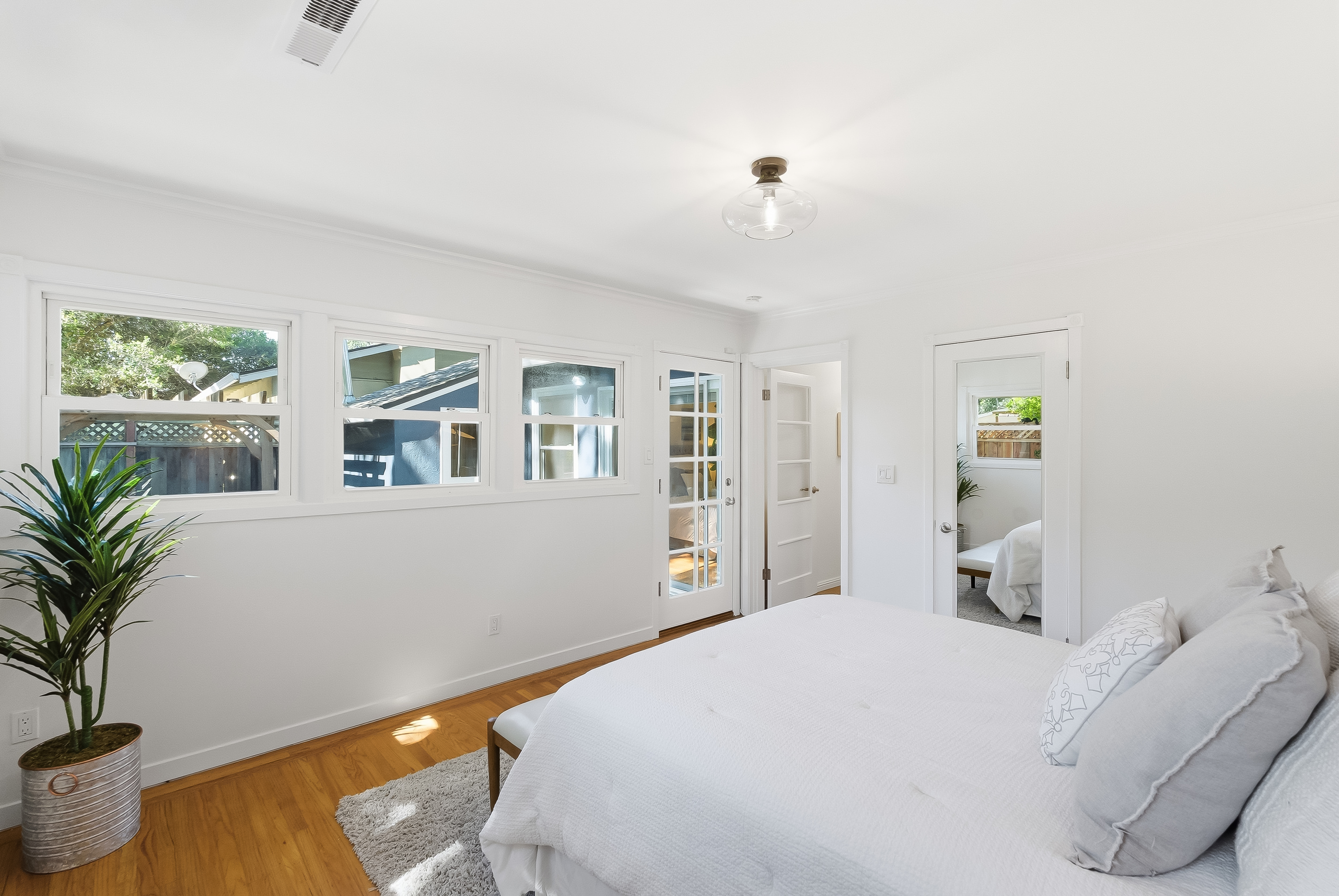  Modern Comfort & Backyard Bliss in North Fair Oaks - 物件實景