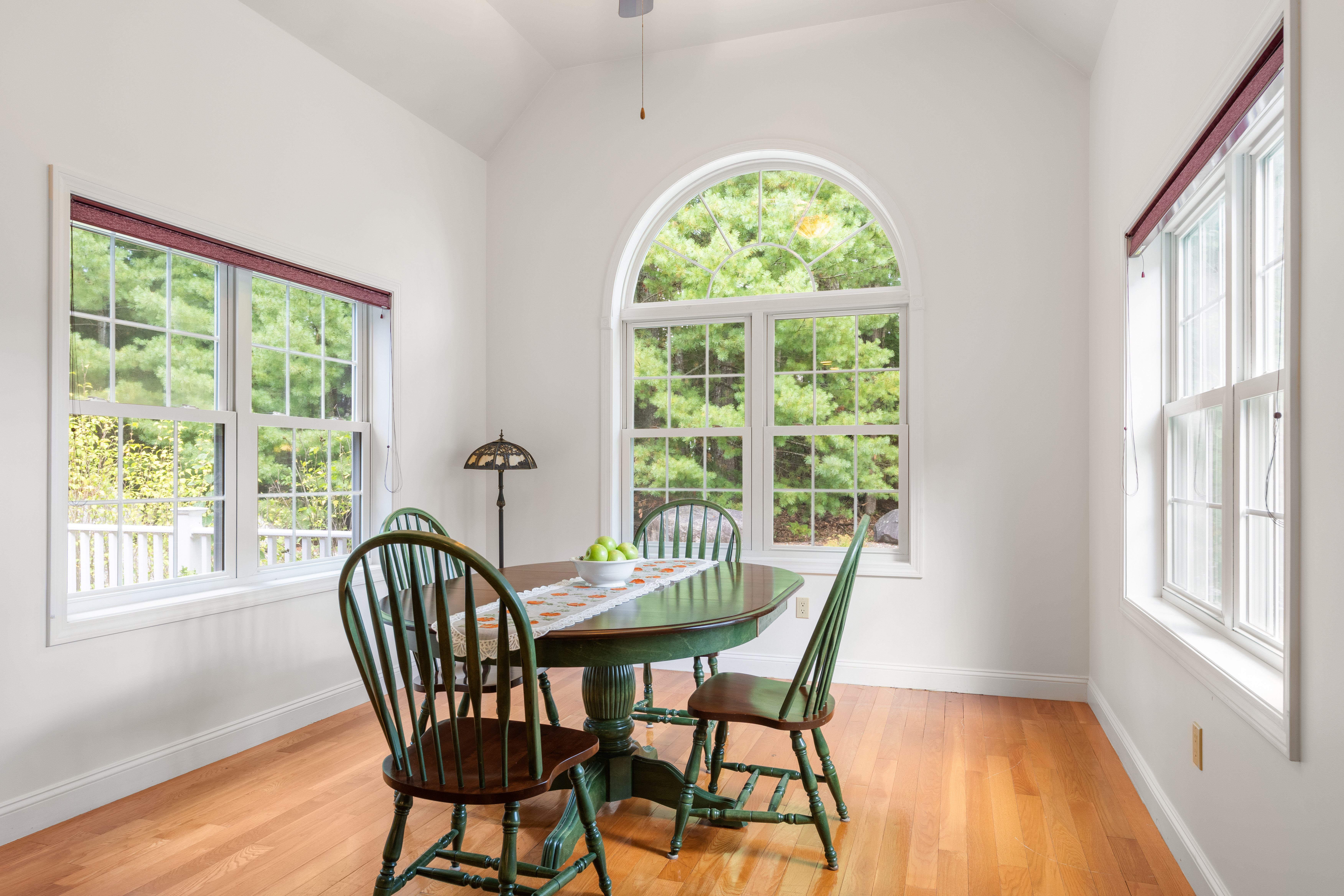  21 Steinbeck Street, Tyngsborough, MA, 01879 - 物件實景