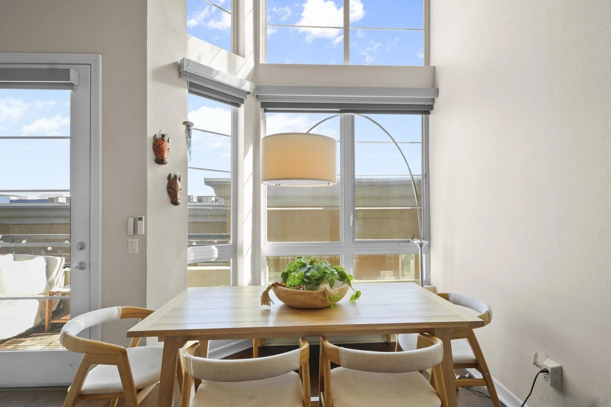 San Diego, California, 92101, United States, 1 Bedroom Bedrooms, ,1 BathroomBathrooms,Residential,For Sale,1951251