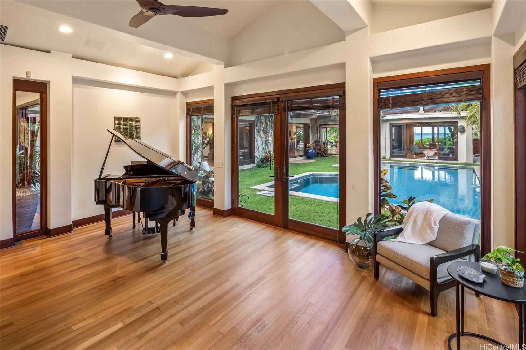 Kailua, Hawaii, 96734, United States, 5 Bedrooms Bedrooms, ,5 BathroomsBathrooms,Residential,For Sale,1948431