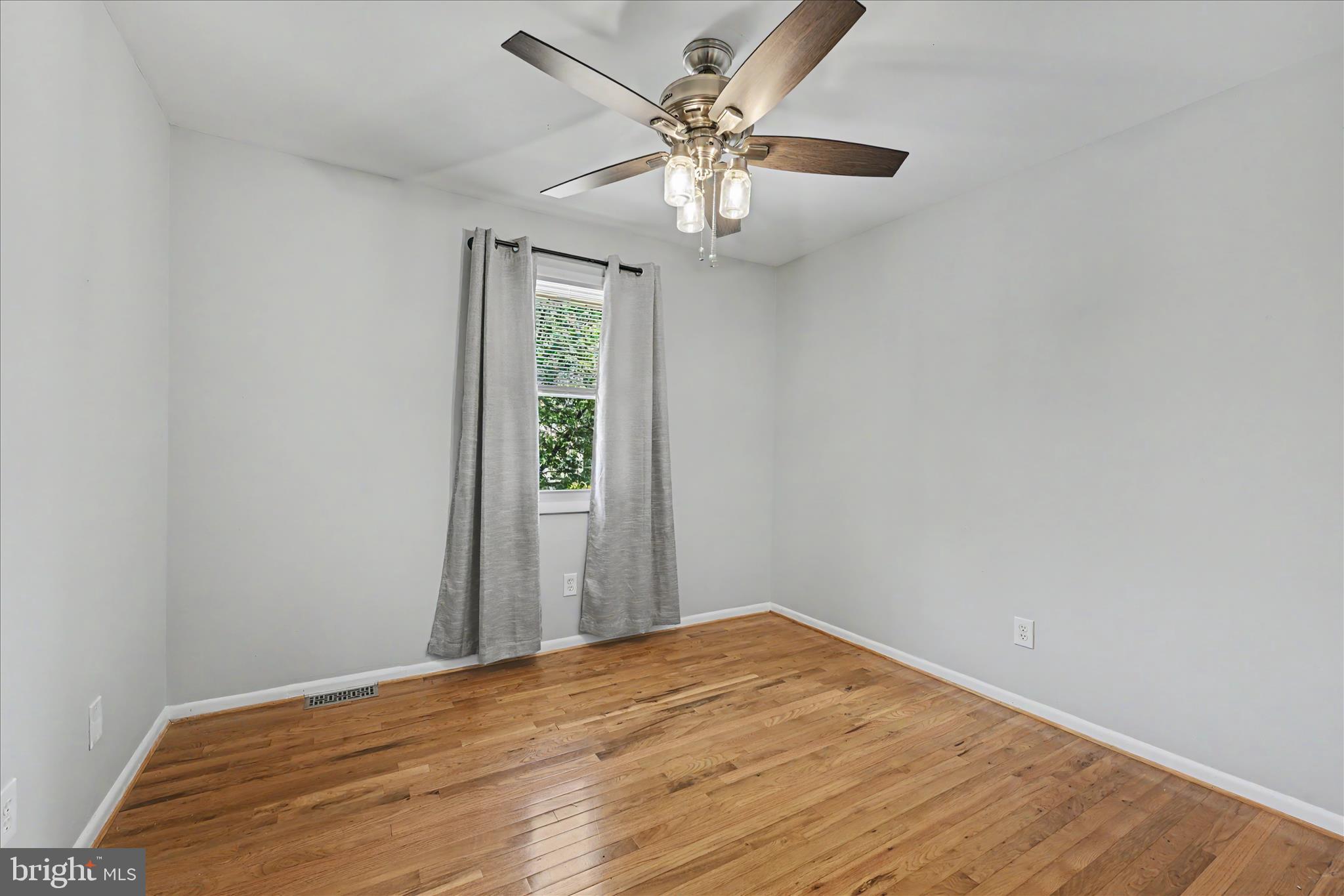 Linthicum Heights, Maryland, 21090, United States, 5 Bedrooms Bedrooms, ,3 BathroomsBathrooms,Residential,For Sale,2048569