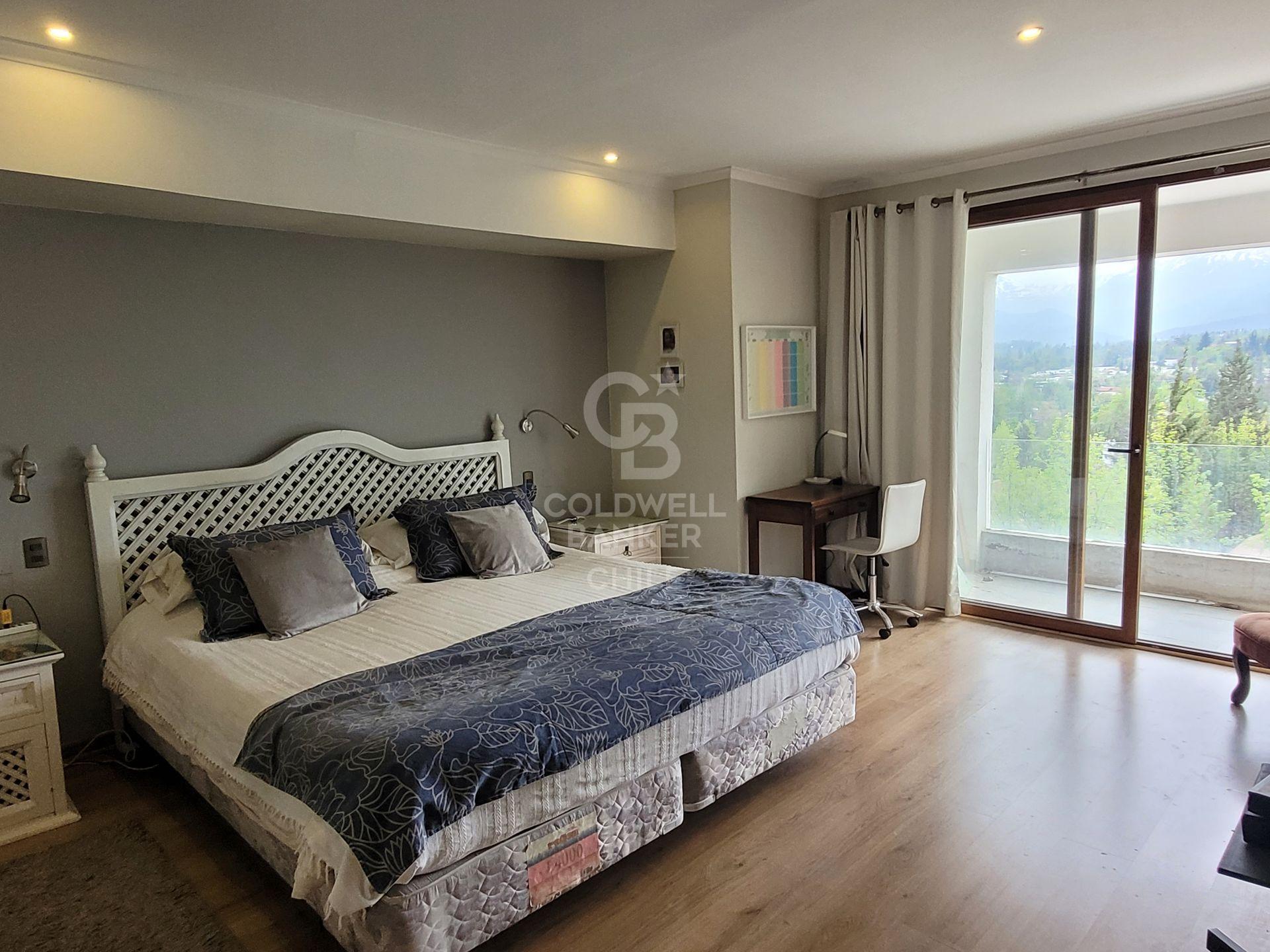 Las Condes, Chile, 5 Bedrooms Bedrooms, ,5 BathroomsBathrooms,Residential,For Sale,1744666